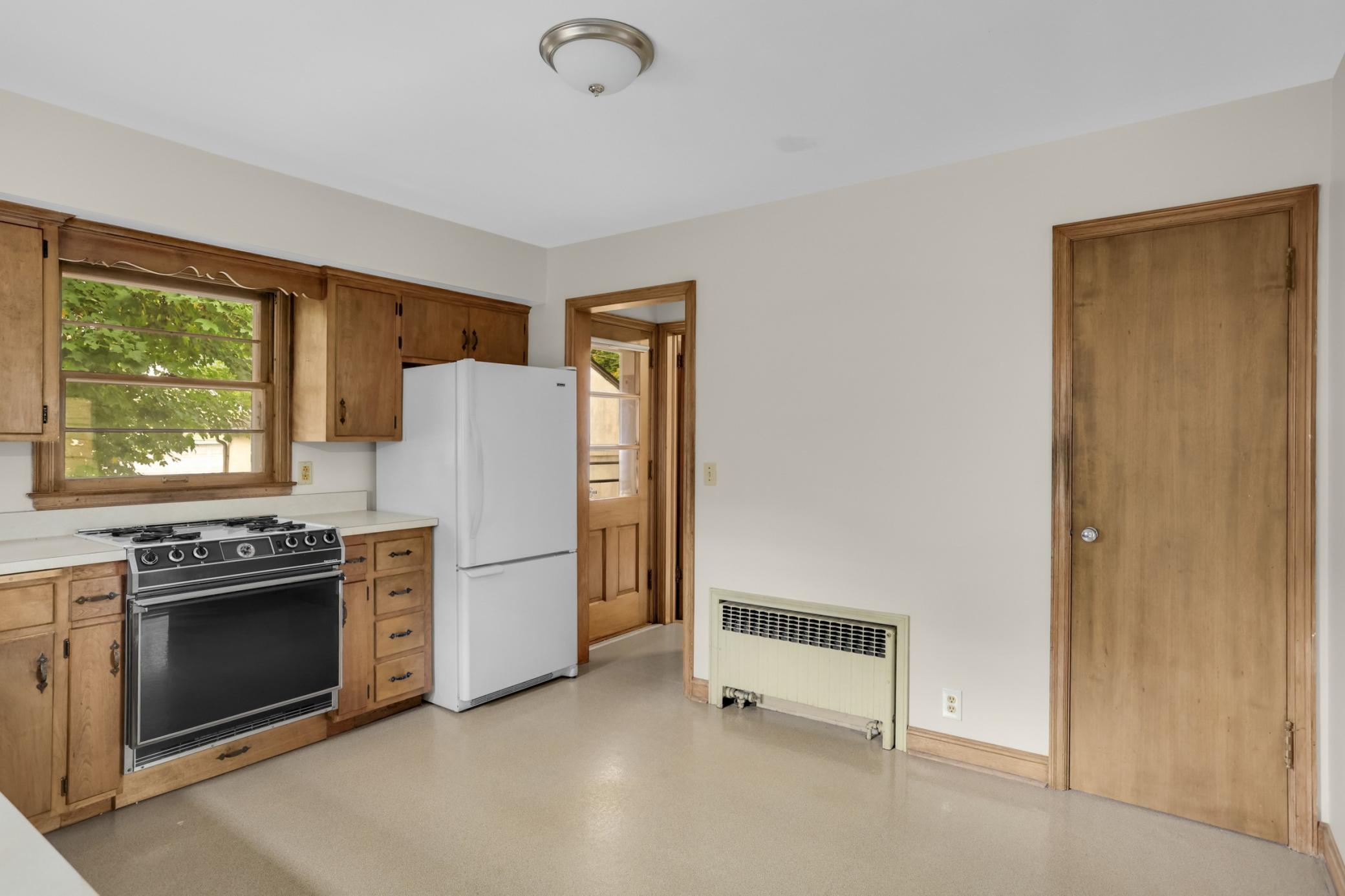 View of Residential at 2622 Salem Avenue, Saint Louis Park MN 55416, Saint Louis Park (12 of 48) - Mike Wilen | Minnesota Team Real Estate