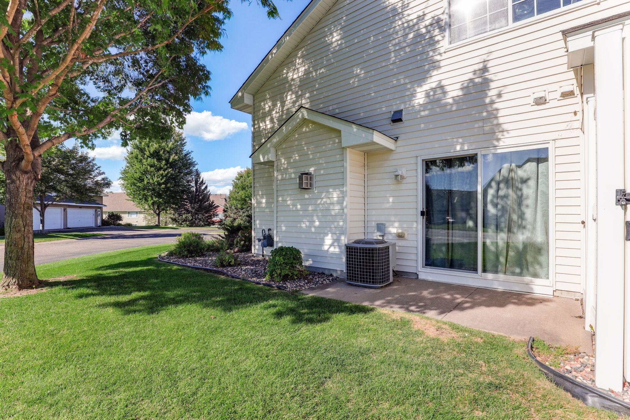 View of Residential at 2481 Yellowstone Drive #104, Hastings MN 55033, Hastings (29 of 38) - Mike Wilen | Minnesota Team Real Estate