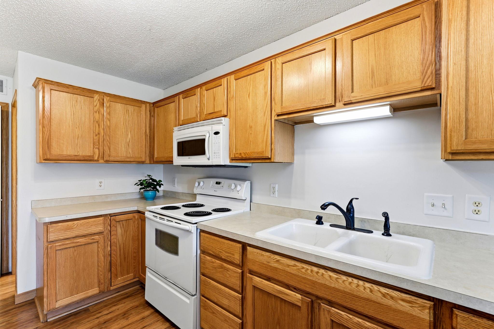 View of Residential at 2481 Yellowstone Drive #104, Hastings MN 55033, Hastings (13 of 38) - Mike Wilen | Minnesota Team Real Estate