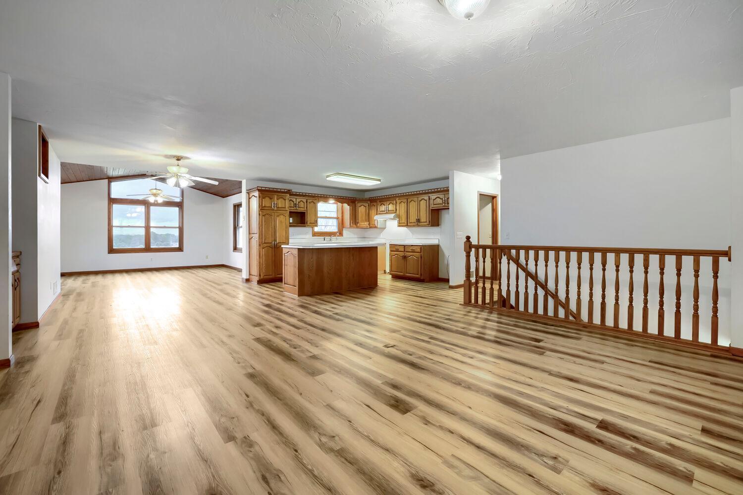 View of Residential at 7030 Dahlgren Road, Chaska MN 55318, Chaska (10 of 34) - Mike Wilen | Minnesota Team Real Estate