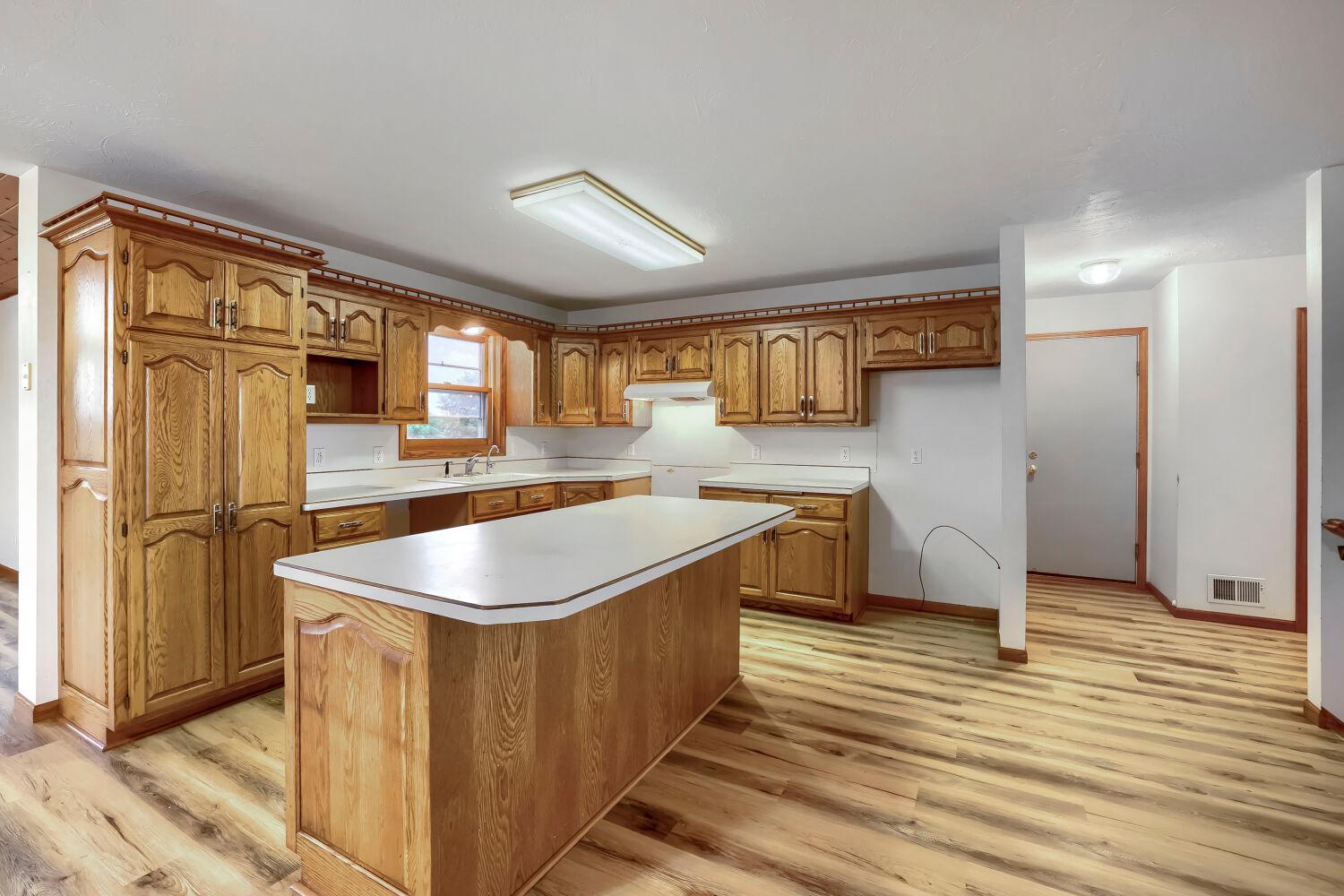 View of Residential at 7030 Dahlgren Road, Chaska MN 55318, Chaska (12 of 34) - Mike Wilen | Minnesota Team Real Estate