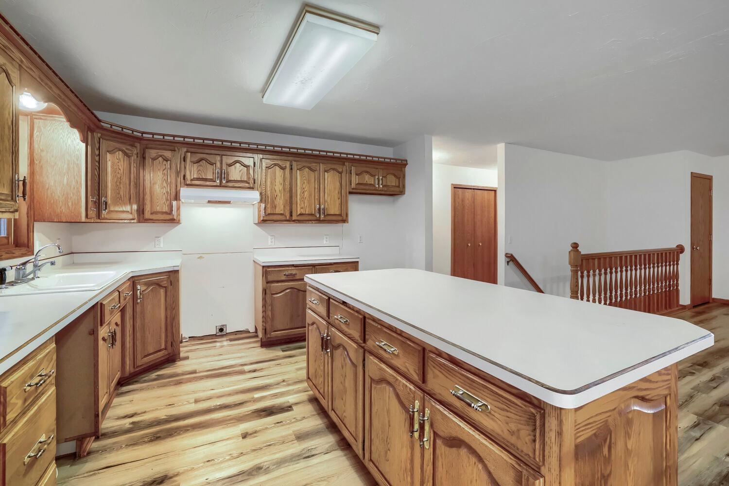 View of Residential at 7030 Dahlgren Road, Chaska MN 55318, Chaska (13 of 34) - Mike Wilen | Minnesota Team Real Estate