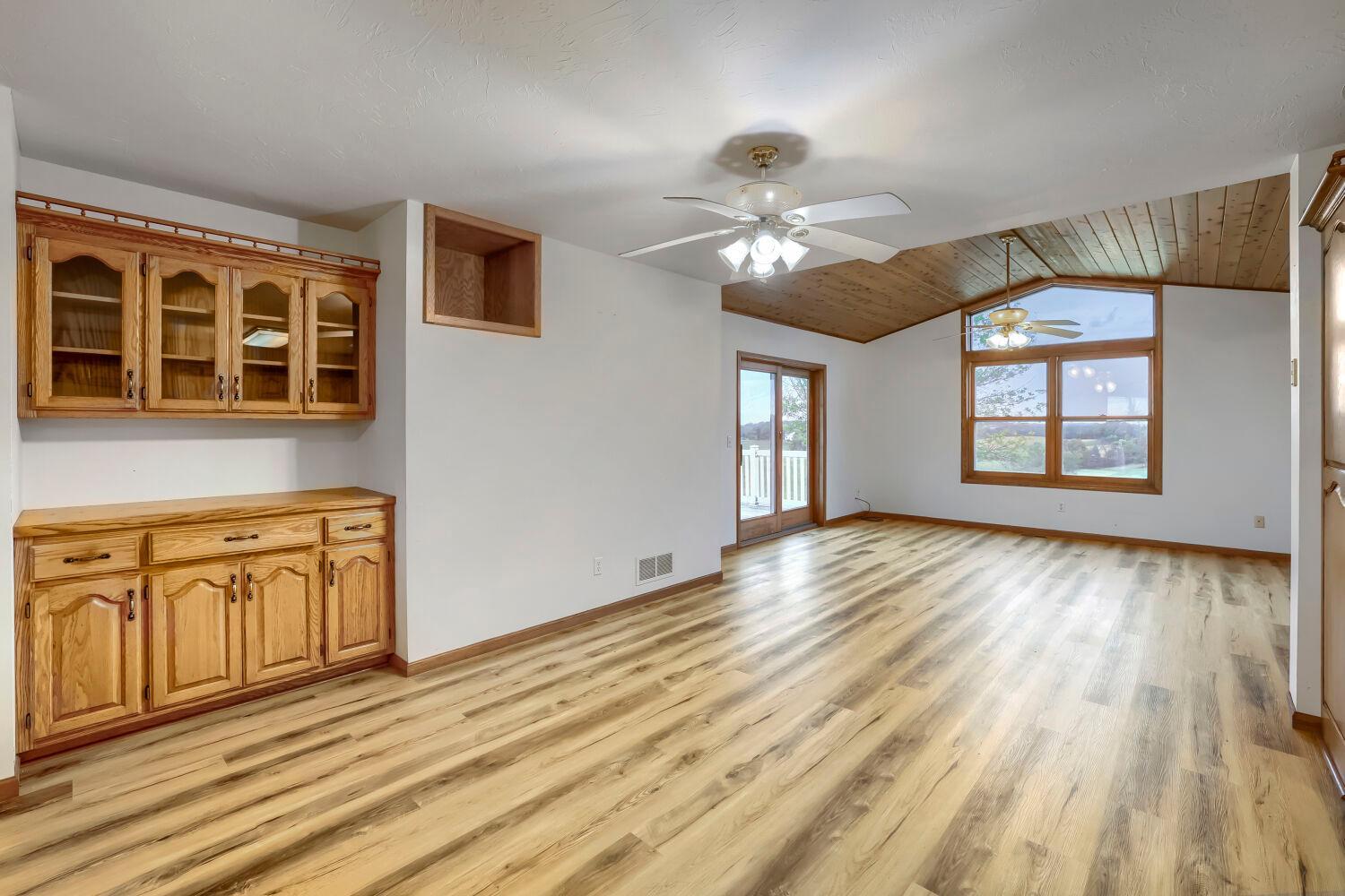 View of Residential at 7030 Dahlgren Road, Chaska MN 55318, Chaska (11 of 34) - Mike Wilen | Minnesota Team Real Estate