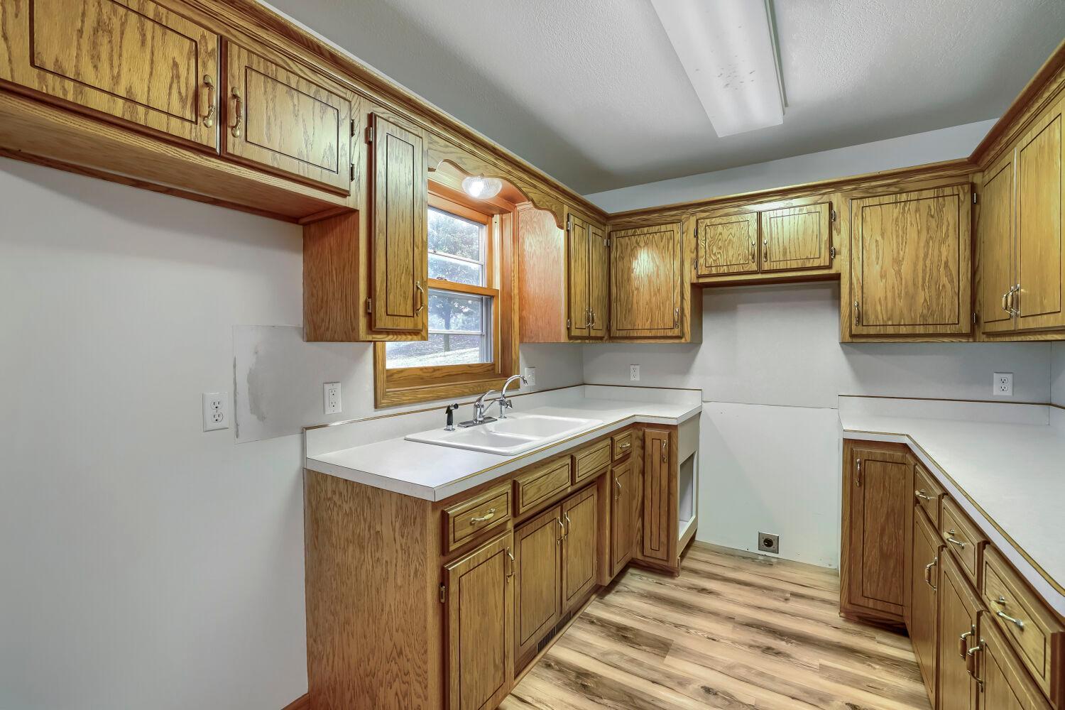 View of Residential at 7030 Dahlgren Road, Chaska MN 55318, Chaska (21 of 34) - Mike Wilen | Minnesota Team Real Estate