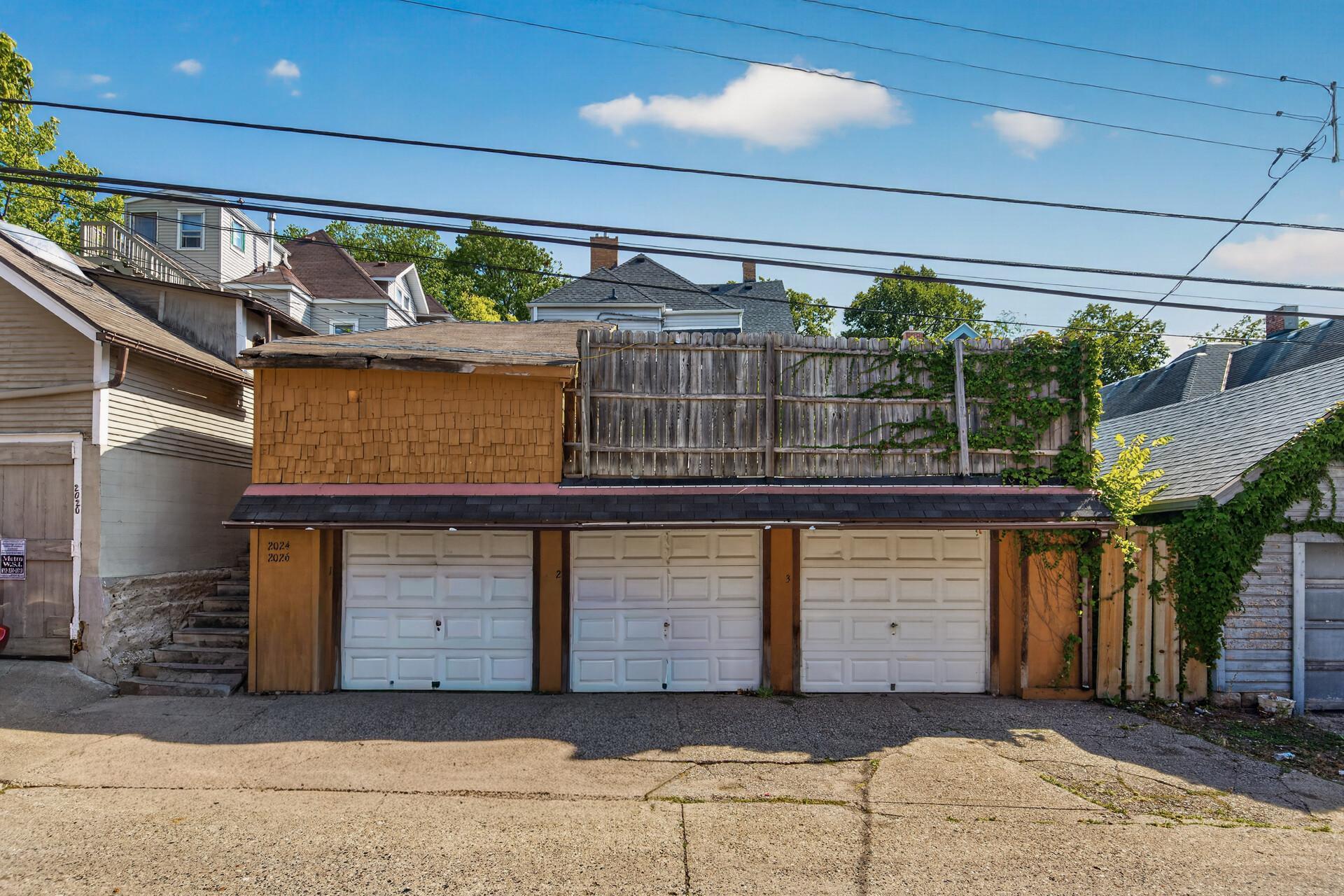 View of Residential Income at 2024 Harriet Avenue, Minneapolis MN 55405, Minneapolis (23 of 23) - Mike Wilen | Minnesota Team Real Estate