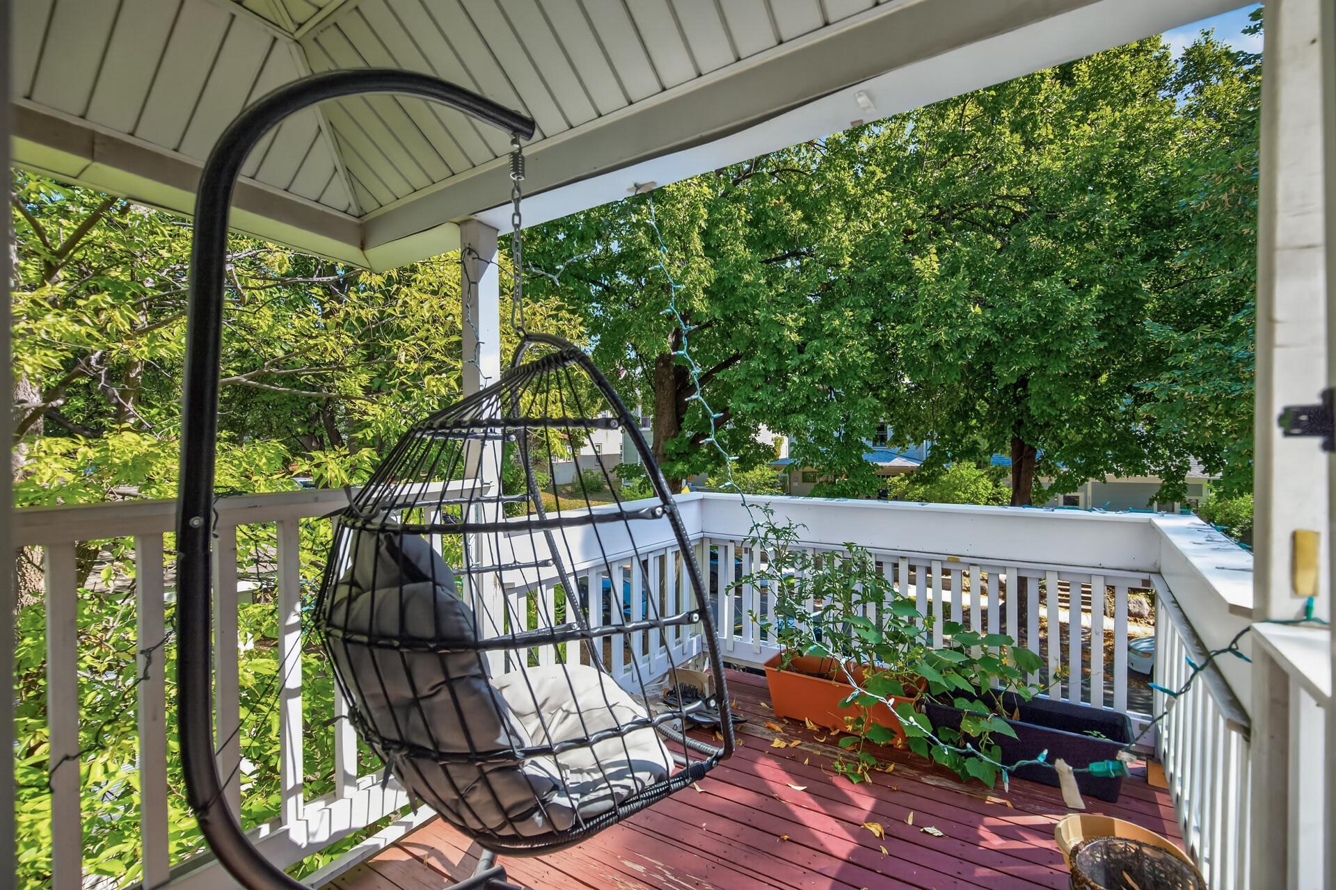View of Residential Income at 2024 Harriet Avenue, Minneapolis MN 55405, Minneapolis (4 of 23) - Mike Wilen | Minnesota Team Real Estate