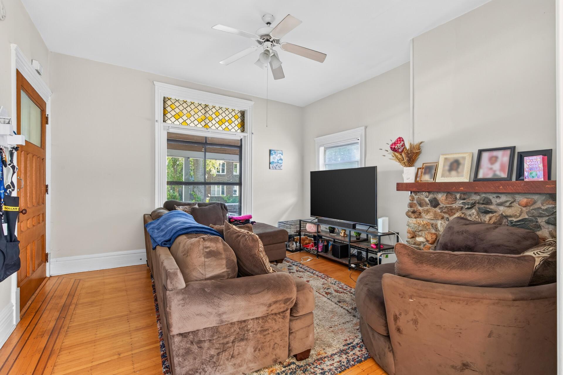 View of Residential Income at 2024 Harriet Avenue, Minneapolis MN 55405, Minneapolis (9 of 23) - Mike Wilen | Minnesota Team Real Estate