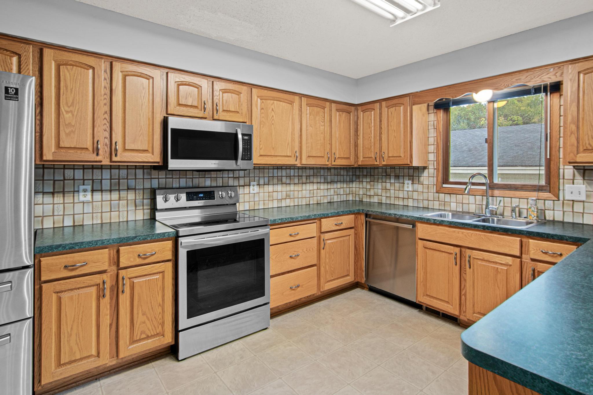 View of Residential at 13008 Penn Avenue, Burnsville MN 55337, Burnsville (4 of 31) - Mike Wilen | Minnesota Team Real Estate