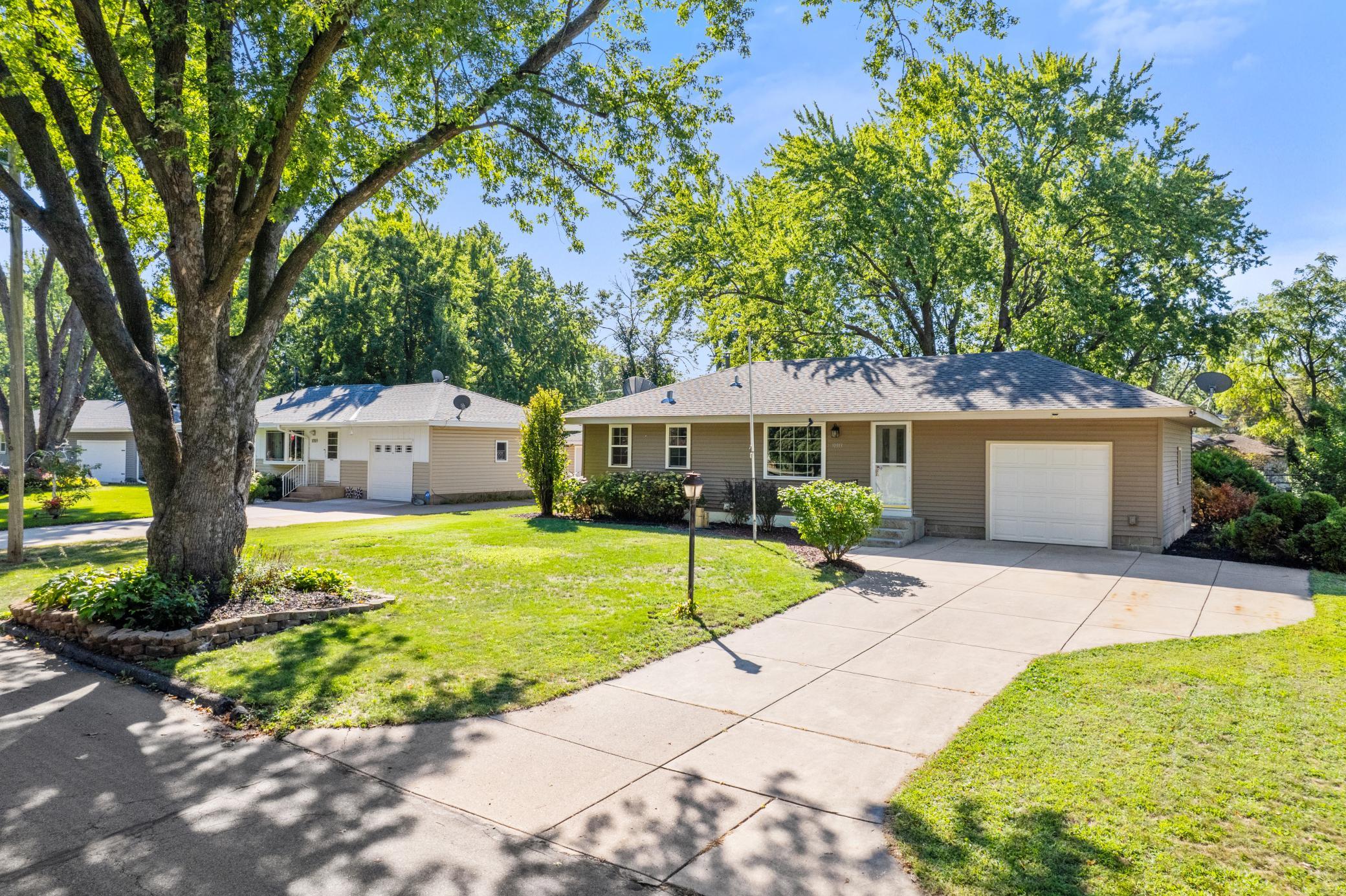 View of Residential at 10913 Washington Street, Blaine MN 55434, Blaine (5 of 46) - Mike Wilen | Minnesota Team Real Estate