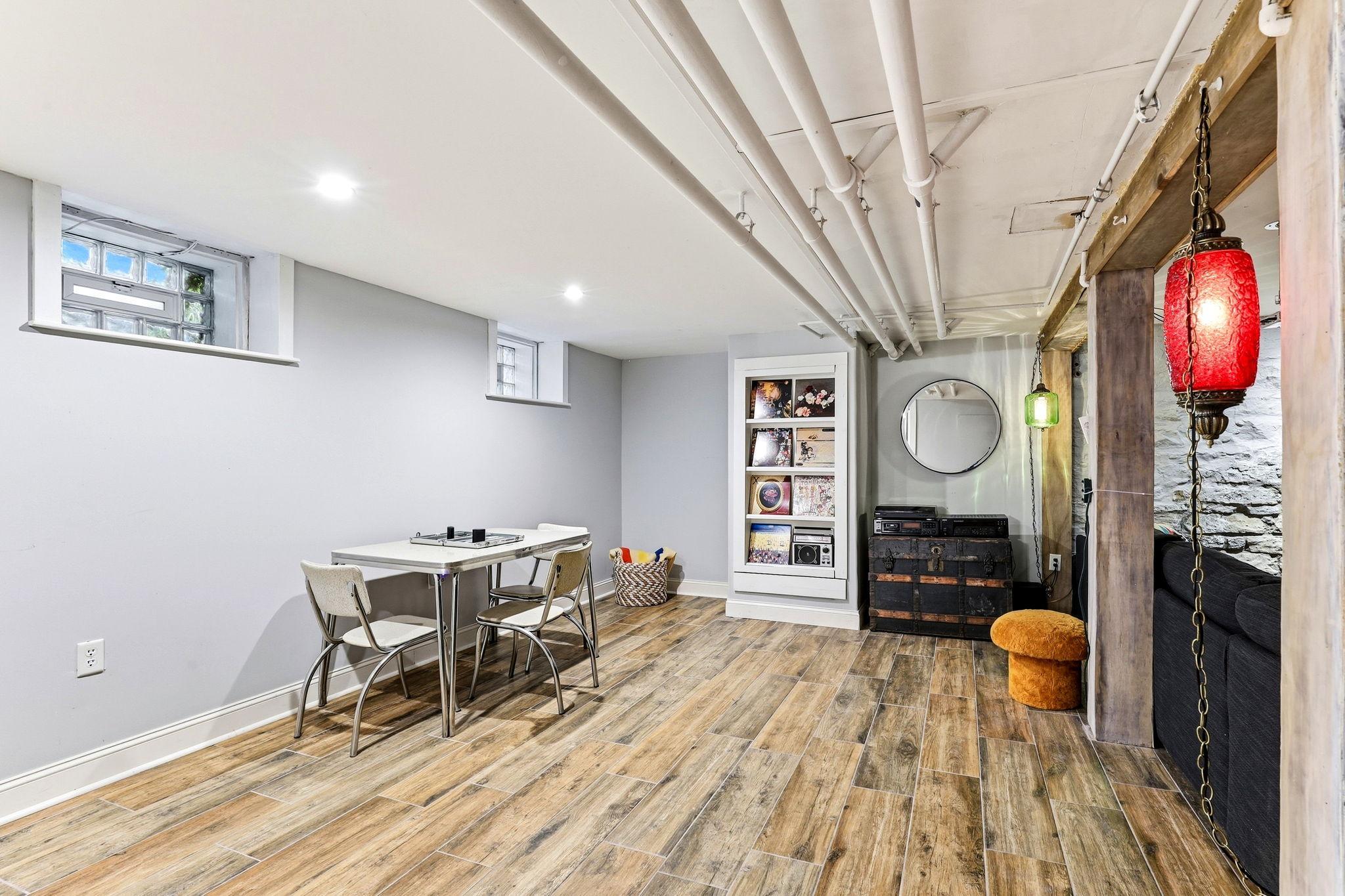 View of Residential at 2700 Bryant Avenue, Minneapolis MN 55408, Minneapolis (34 of 35) - Mike Wilen | Minnesota Team Real Estate