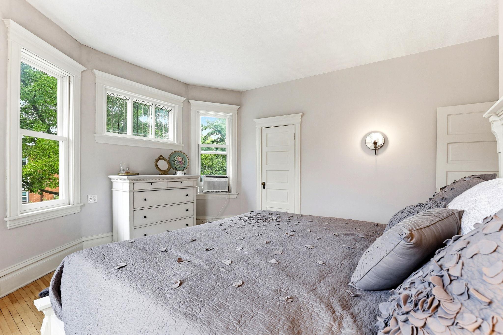 View of Residential at 2700 Bryant Avenue, Minneapolis MN 55408, Minneapolis (27 of 35) - Mike Wilen | Minnesota Team Real Estate