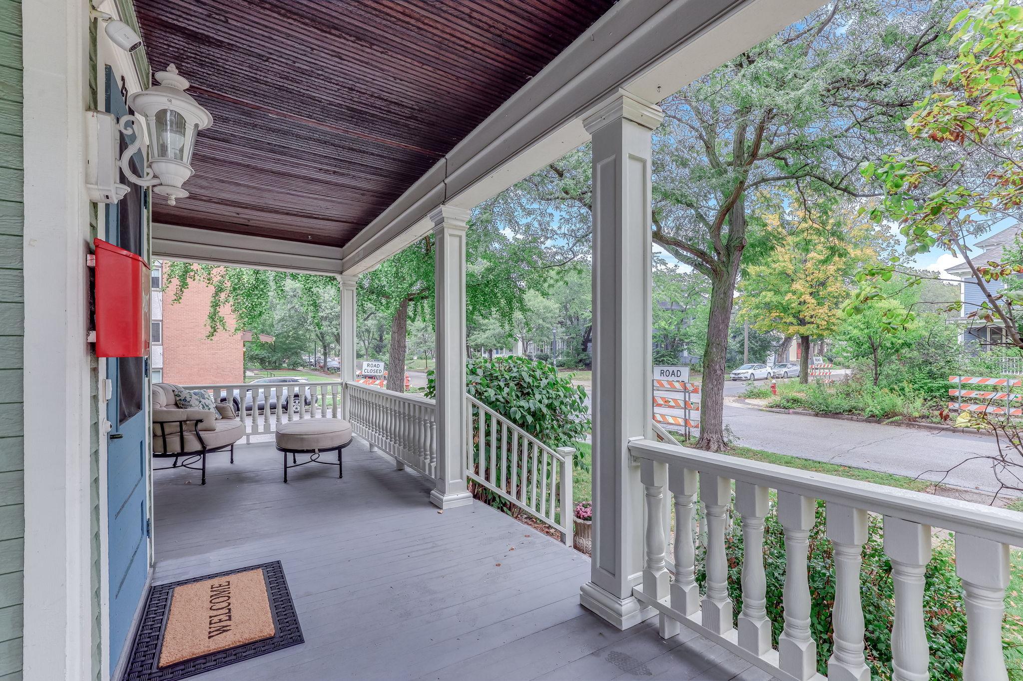 View of Residential at 2700 Bryant Avenue, Minneapolis MN 55408, Minneapolis (17 of 49) - Mike Wilen | Minnesota Team Real Estate