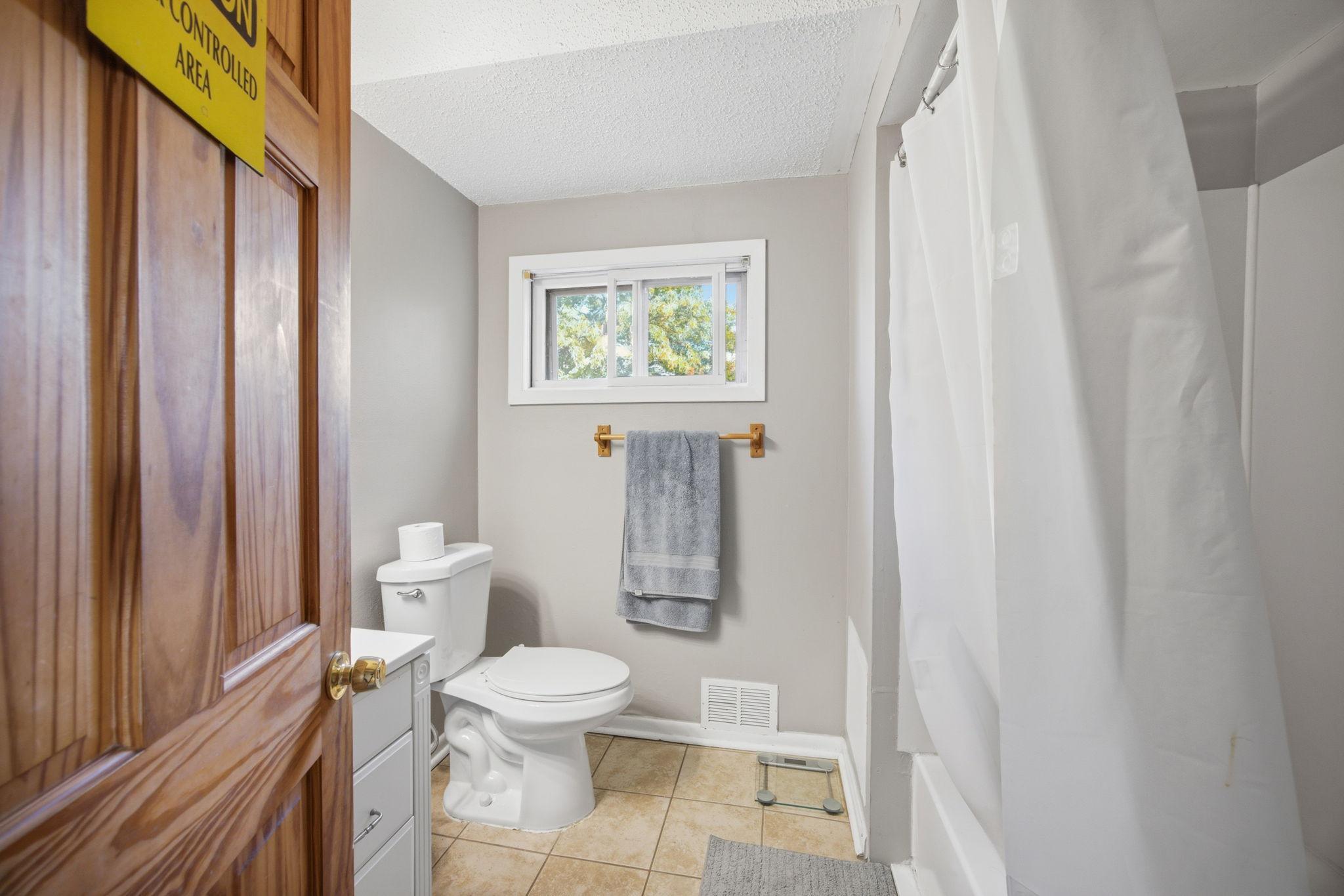 View of Residential at 718 19th Avenue, Minneapolis MN 55418, Minneapolis (15 of 20) - Mike Wilen | Minnesota Team Real Estate