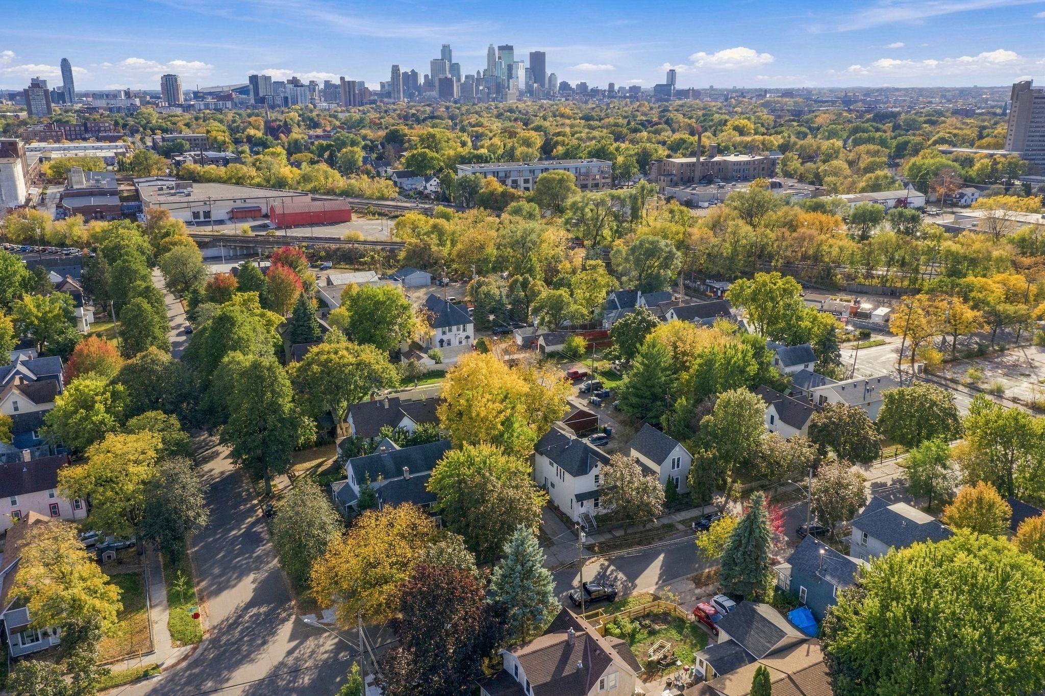 View of Residential at 718 19th Avenue, Minneapolis MN 55418, Minneapolis (18 of 20) - Mike Wilen | Minnesota Team Real Estate