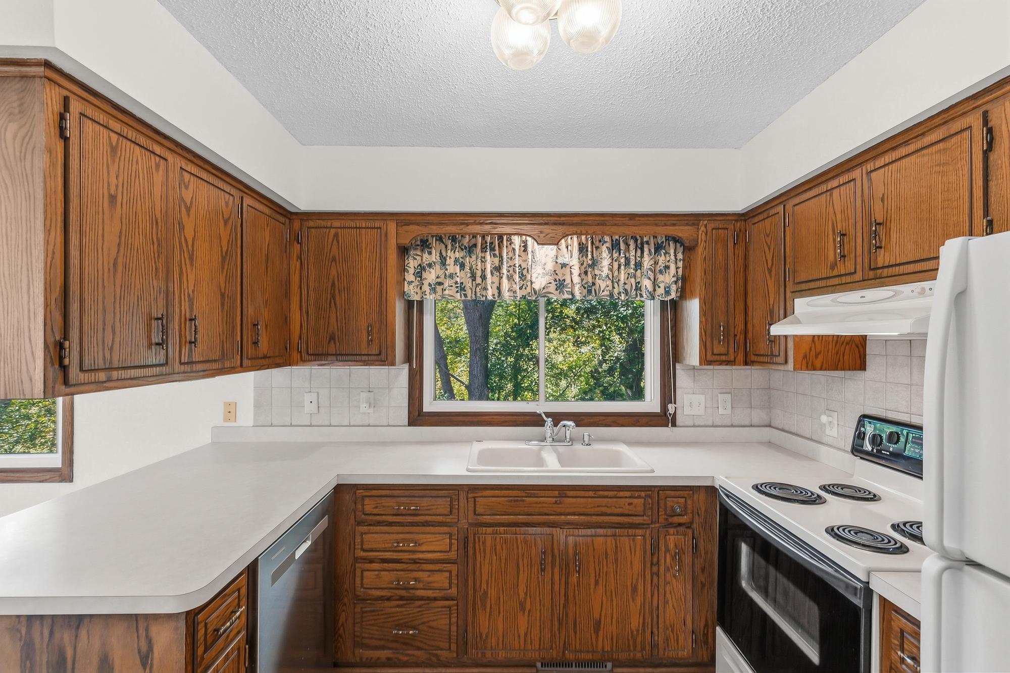 View of Residential at 12885 Germane Avenue, Apple Valley MN 55124, Apple Valley (14 of 36) - Mike Wilen | Minnesota Team Real Estate