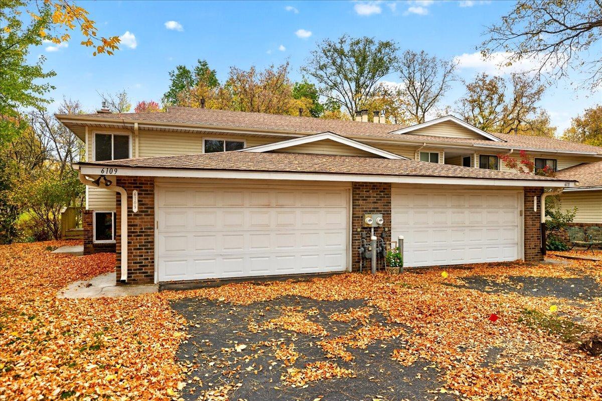 View of Residential at 6109 Creek View Trail, Minnetonka MN 55345, Minnetonka (8 of 39) - Mike Wilen | Minnesota Team Real Estate