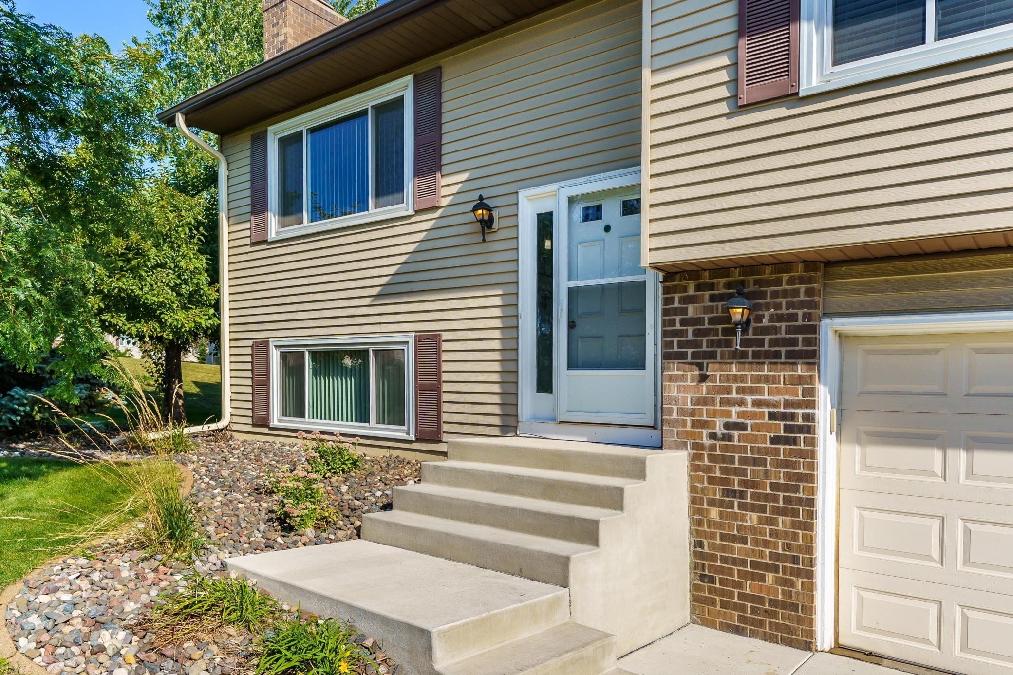 View of Residential at 10355 Balsam Lane, Eden Prairie MN 55347, Eden Prairie (3 of 36) - Mike Wilen | Minnesota Team Real Estate