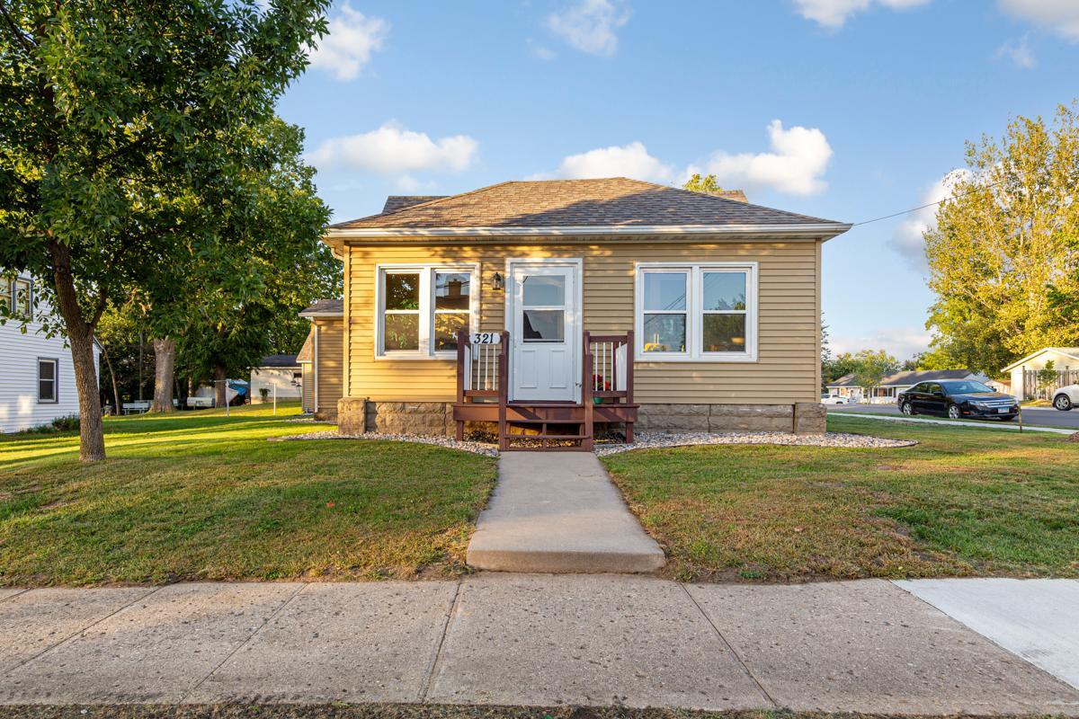 View of Residential at 321 Oak Street, Le Sueur MN 56058, Le Sueur (2 of 20) - Mike Wilen | Minnesota Team Real Estate