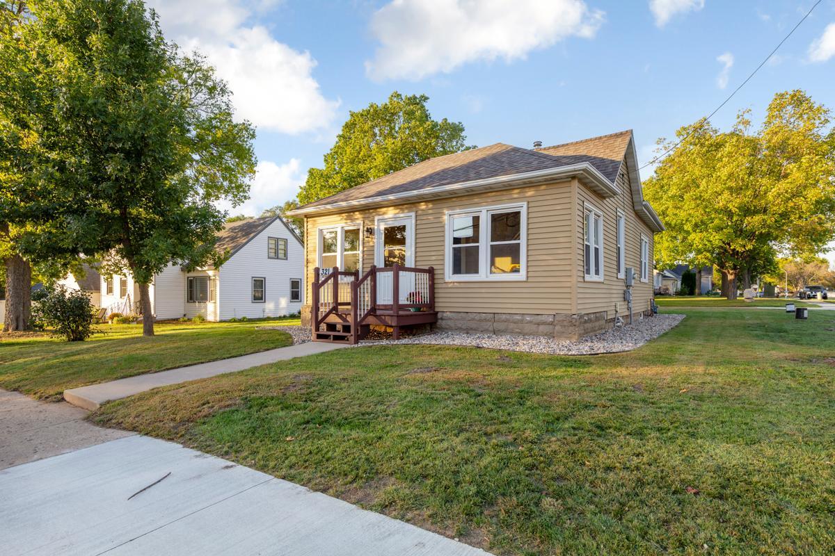 View of Single Family at 321 Oak Street, Le Sueur - Mike Wilen | Minnesota Team Real Estate