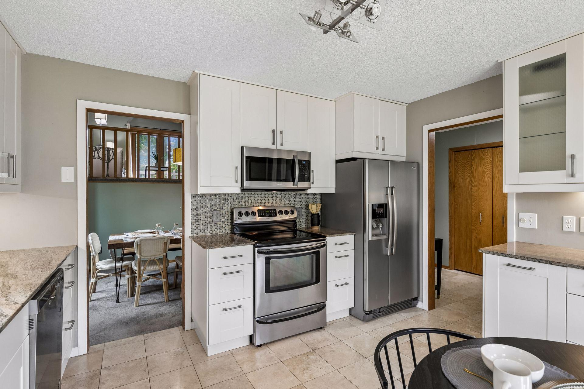 View of Residential at 15549 Michele Lane, Eden Prairie MN 55346, Eden Prairie (13 of 53) - Mike Wilen | Minnesota Team Real Estate