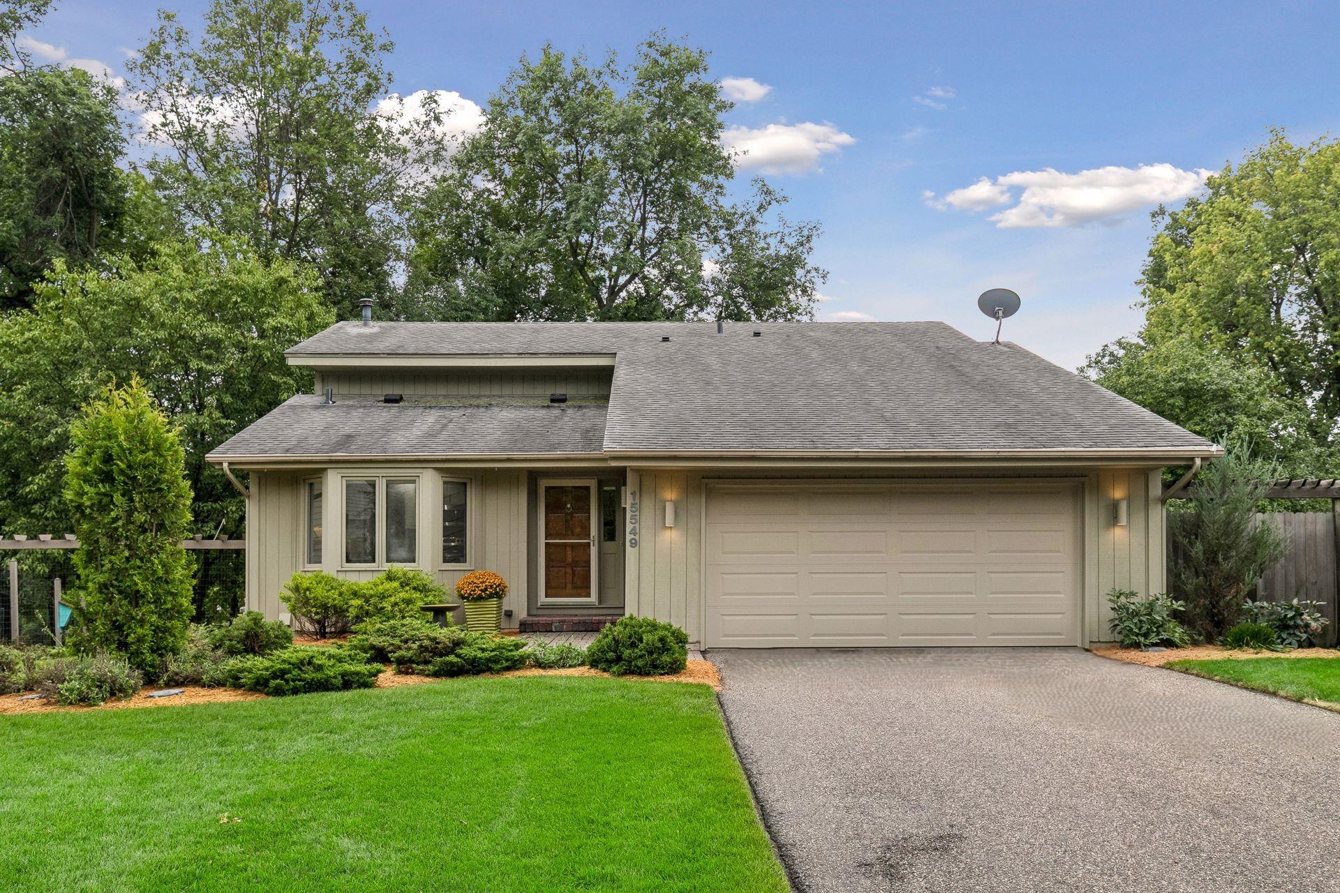 View of Single Family at 15549 Michele Lane, Eden Prairie - Mike Wilen | Minnesota Team Real Estate