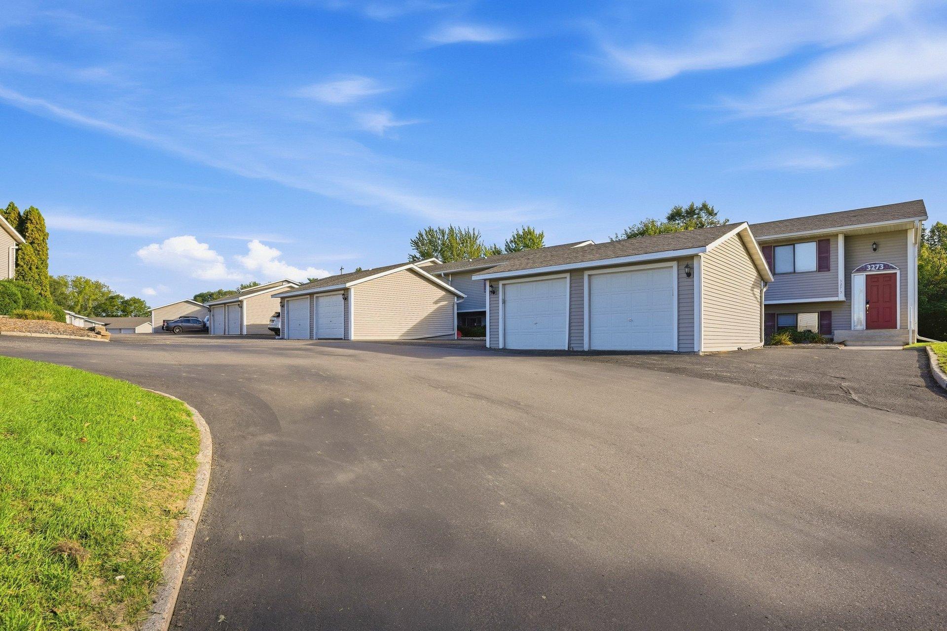 View of Residential at 3271 Dodd Lane, Eagan MN 55121, Eagan (18 of 20) - Mike Wilen | Minnesota Team Real Estate