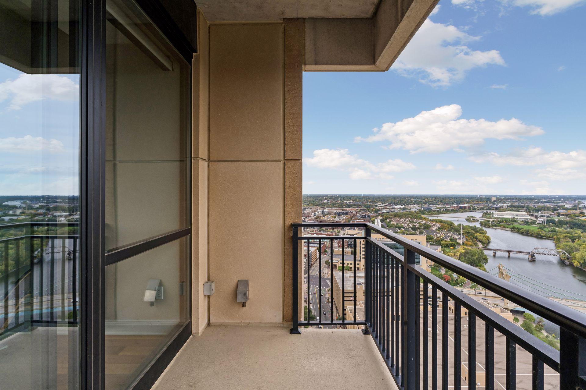 View of Residential at 100 3rd Avenue #3302, Minneapolis MN 55401, Minneapolis (47 of 90) - Mike Wilen | Minnesota Team Real Estate