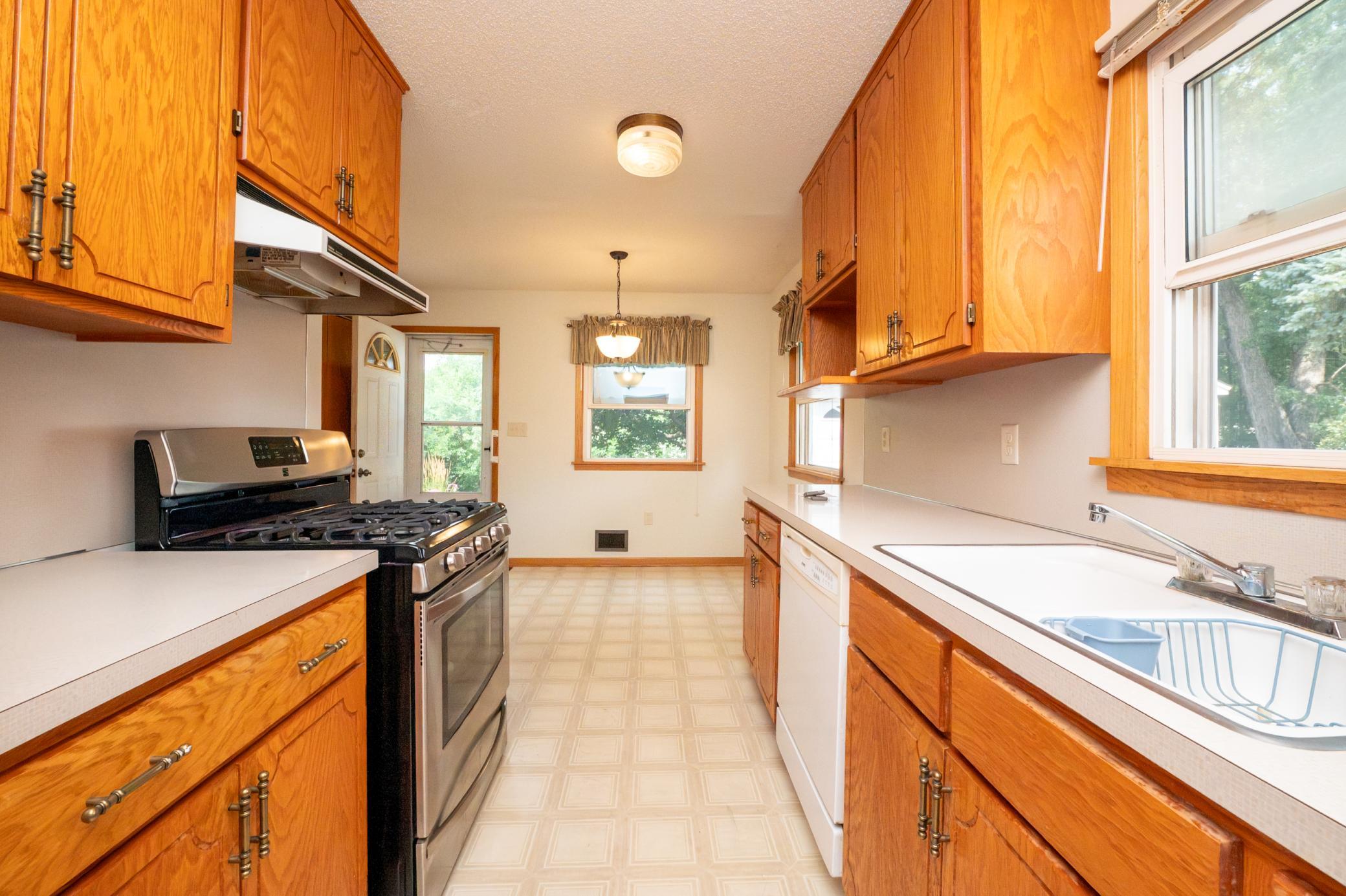 View of Residential at 671 58th Avenue, Fridley MN 55432, Fridley (8 of 37) - Mike Wilen | Minnesota Team Real Estate