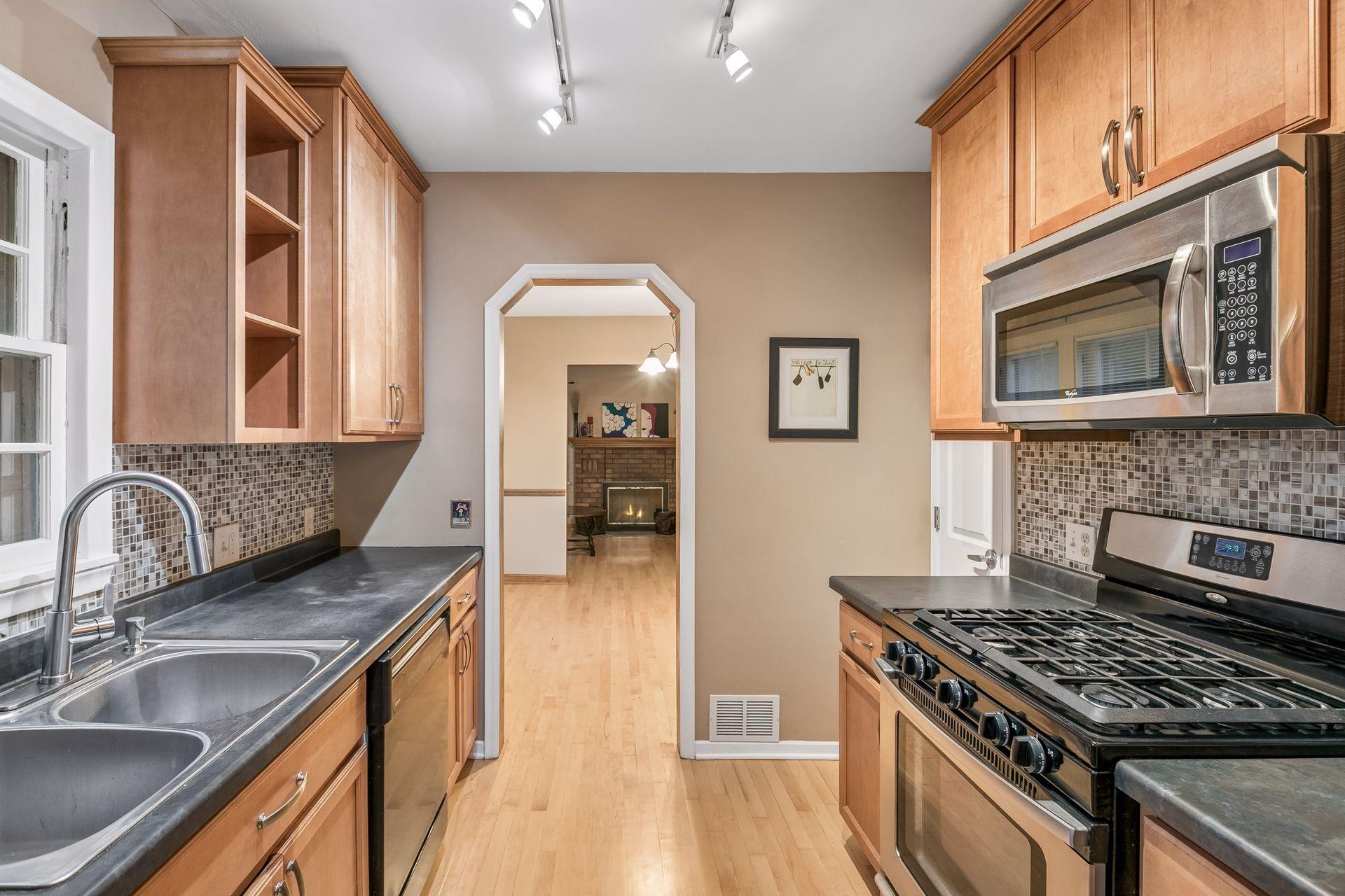 View of Residential at 4412 Newton Avenue, Minneapolis MN 55412, Minneapolis (11 of 40) - Mike Wilen | Minnesota Team Real Estate