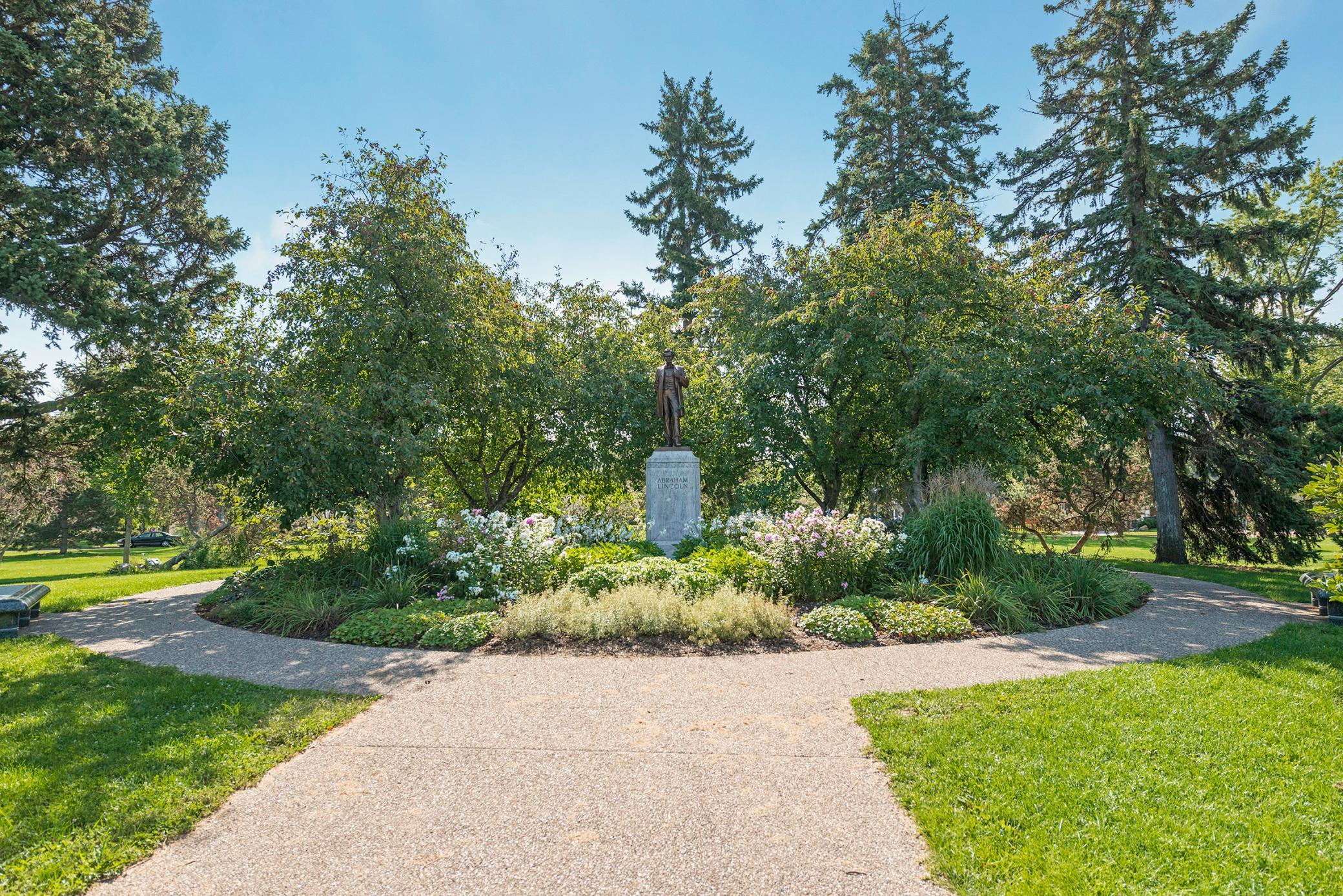View of Residential at 4412 Newton Avenue, Minneapolis MN 55412, Minneapolis (39 of 40) - Mike Wilen | Minnesota Team Real Estate