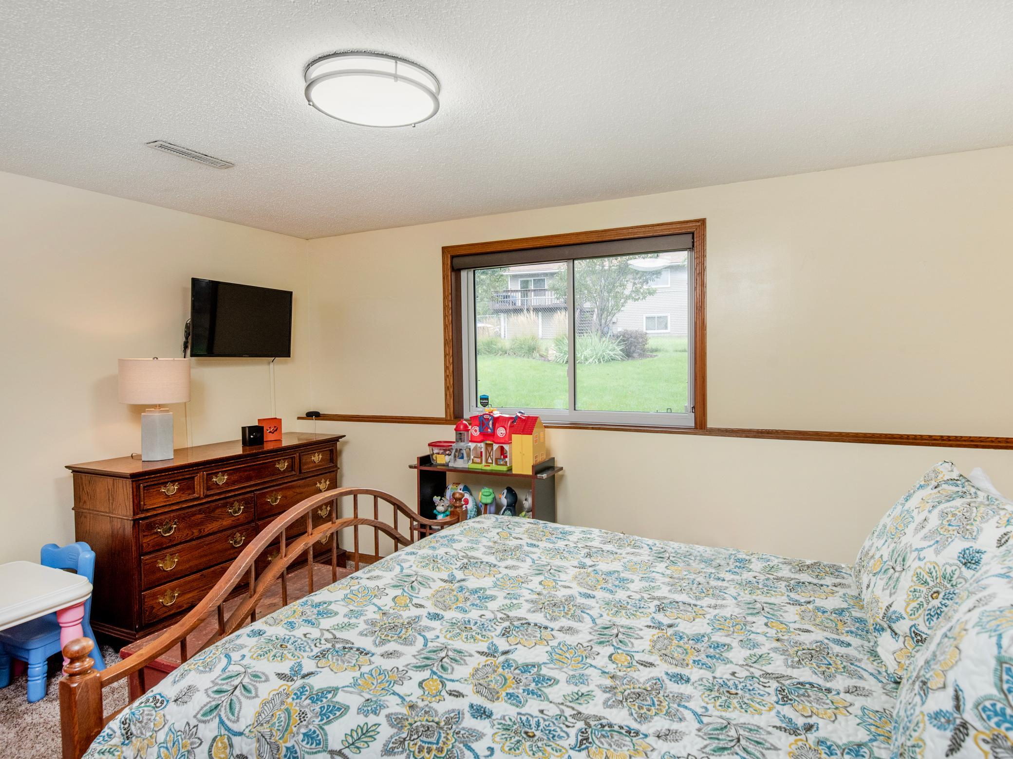 View of Residential at 1466 Laurel Avenue, Saint Paul Park MN 55071, Saint Paul Park (49 of 63) - Mike Wilen | Minnesota Team Real Estate
