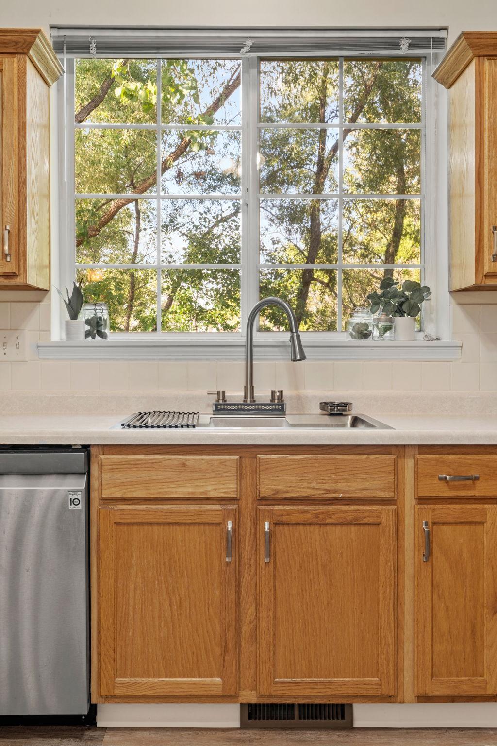 View of Residential at 1932 Christensen Avenue, West Saint Paul MN 55118, West Saint Paul (10 of 41) - Mike Wilen | Minnesota Team Real Estate