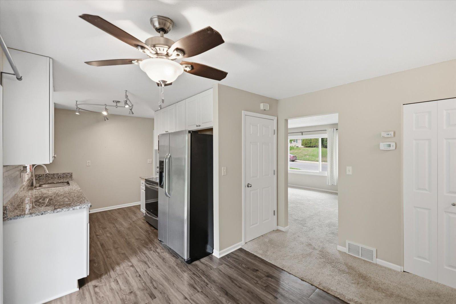View of Residential at 4409 Poplar Bridge Road, Bloomington MN 55437, Bloomington (12 of 46) - Mike Wilen | Minnesota Team Real Estate