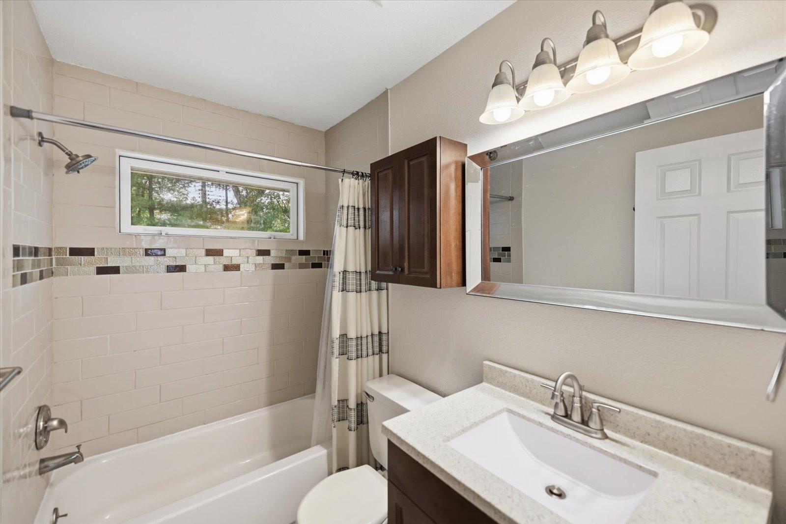 View of Residential at 4409 Poplar Bridge Road, Bloomington MN 55437, Bloomington (17 of 46) - Mike Wilen | Minnesota Team Real Estate