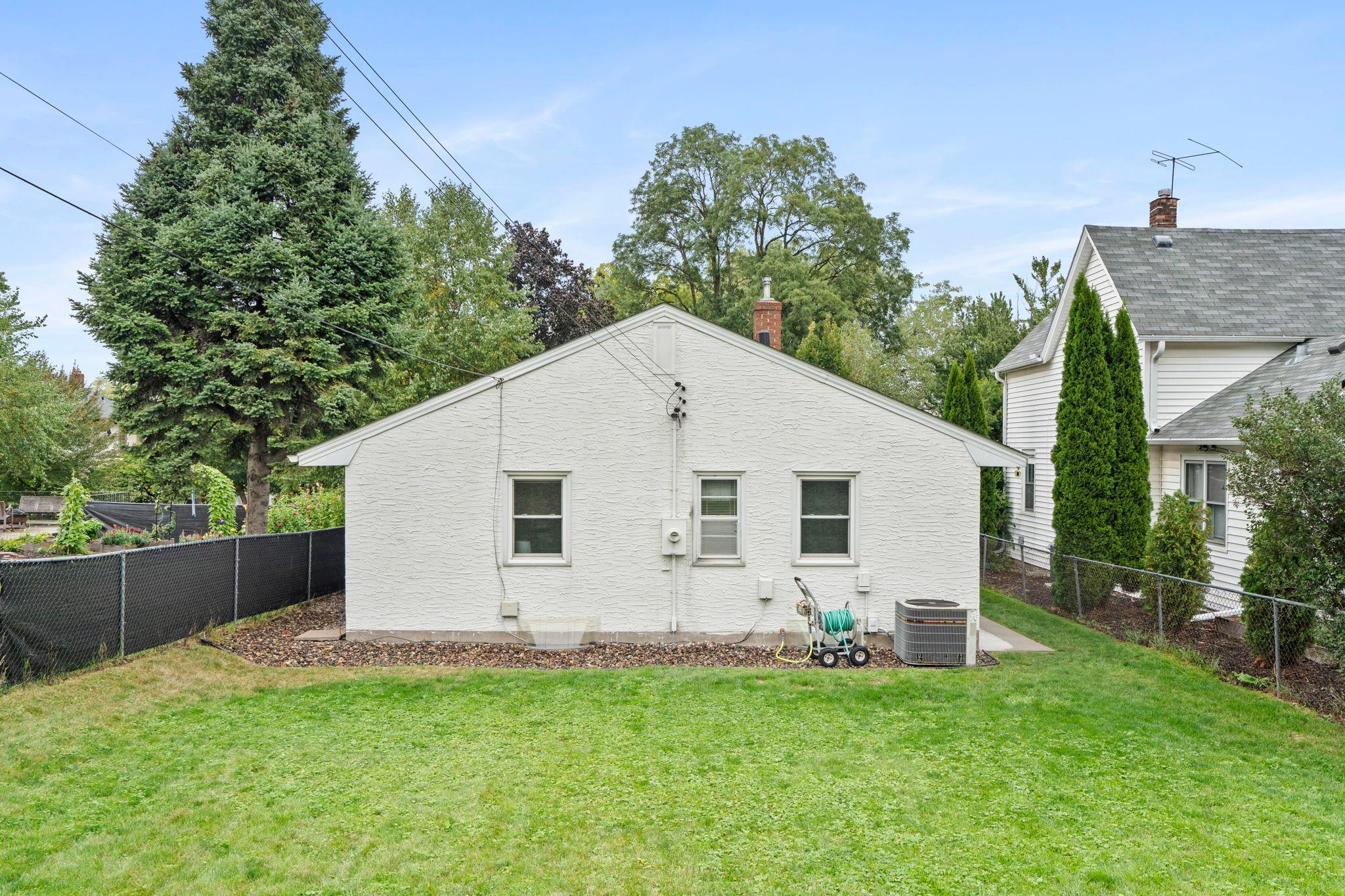 View of Residential at 280 Winona Street, Saint Paul MN 55107, Saint Paul (37 of 46) - Mike Wilen | Minnesota Team Real Estate