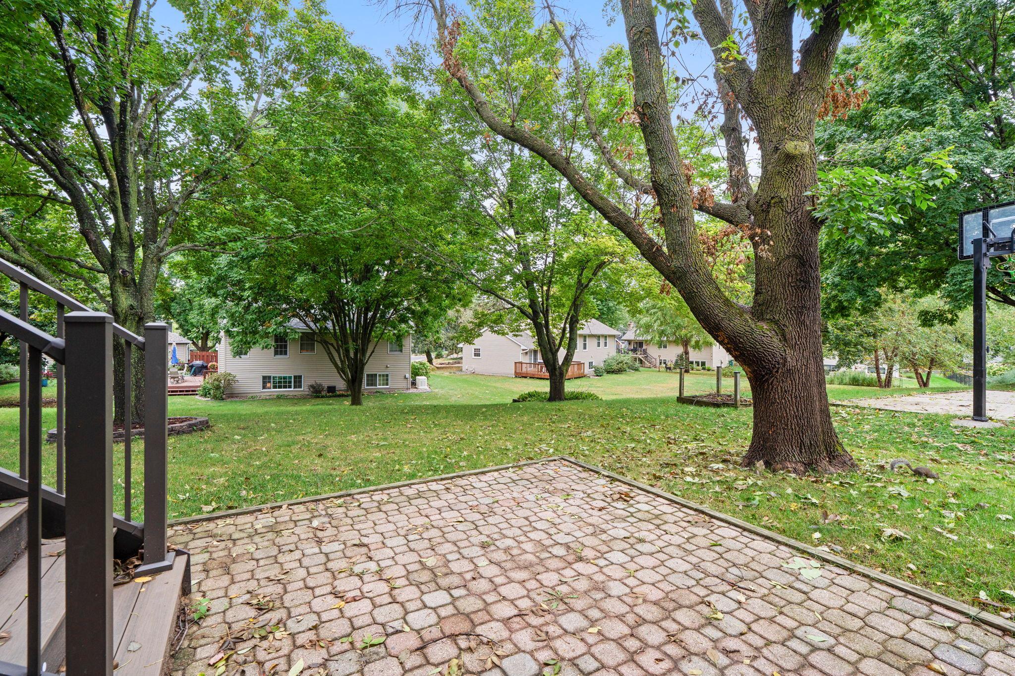 View of Residential at 121 Fox Hollow Drive, Chanhassen MN 55317, Chanhassen (28 of 37) - Mike Wilen | Minnesota Team Real Estate