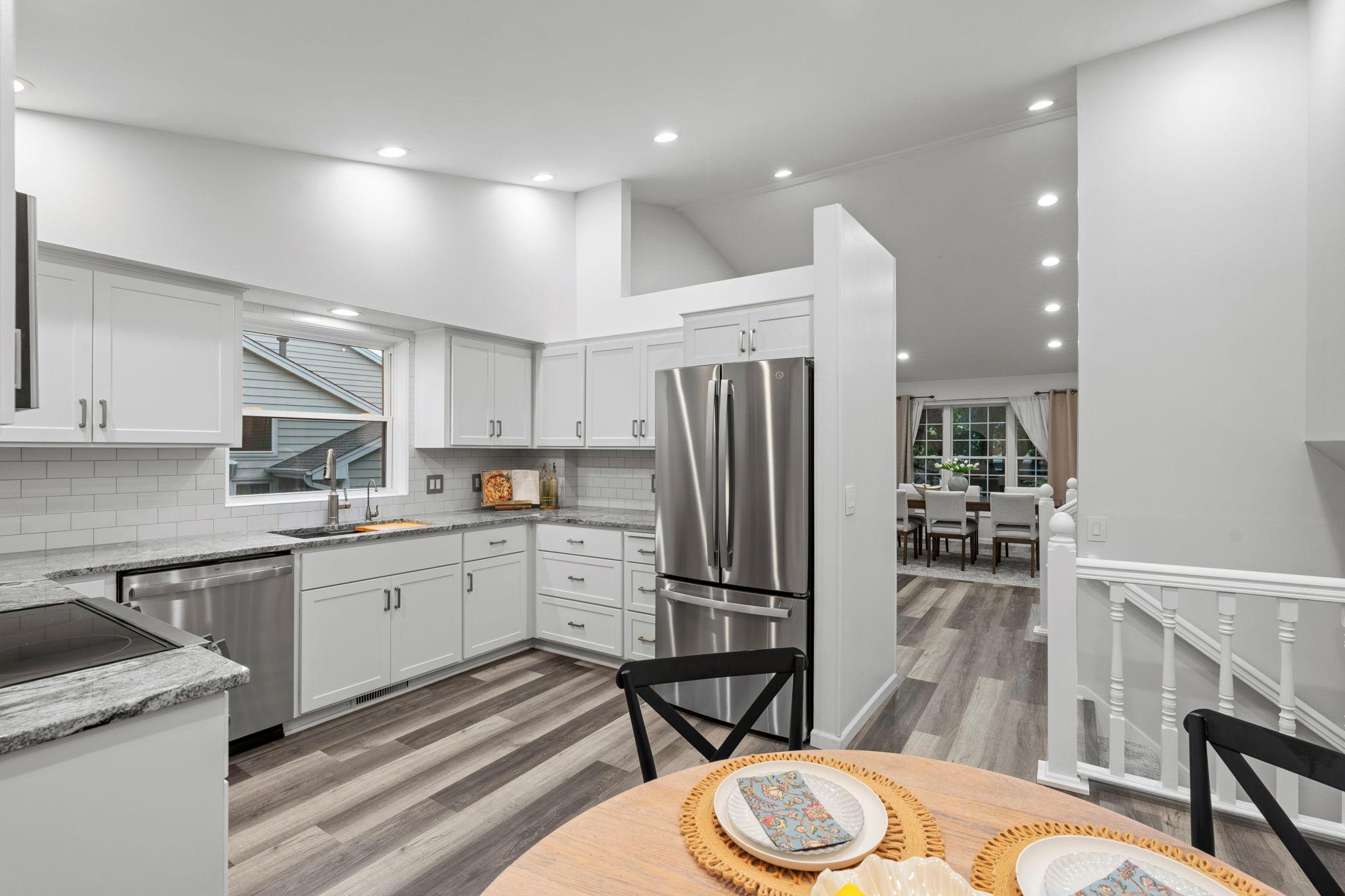 View of Residential at 121 Fox Hollow Drive, Chanhassen MN 55317, Chanhassen (10 of 37) - Mike Wilen | Minnesota Team Real Estate