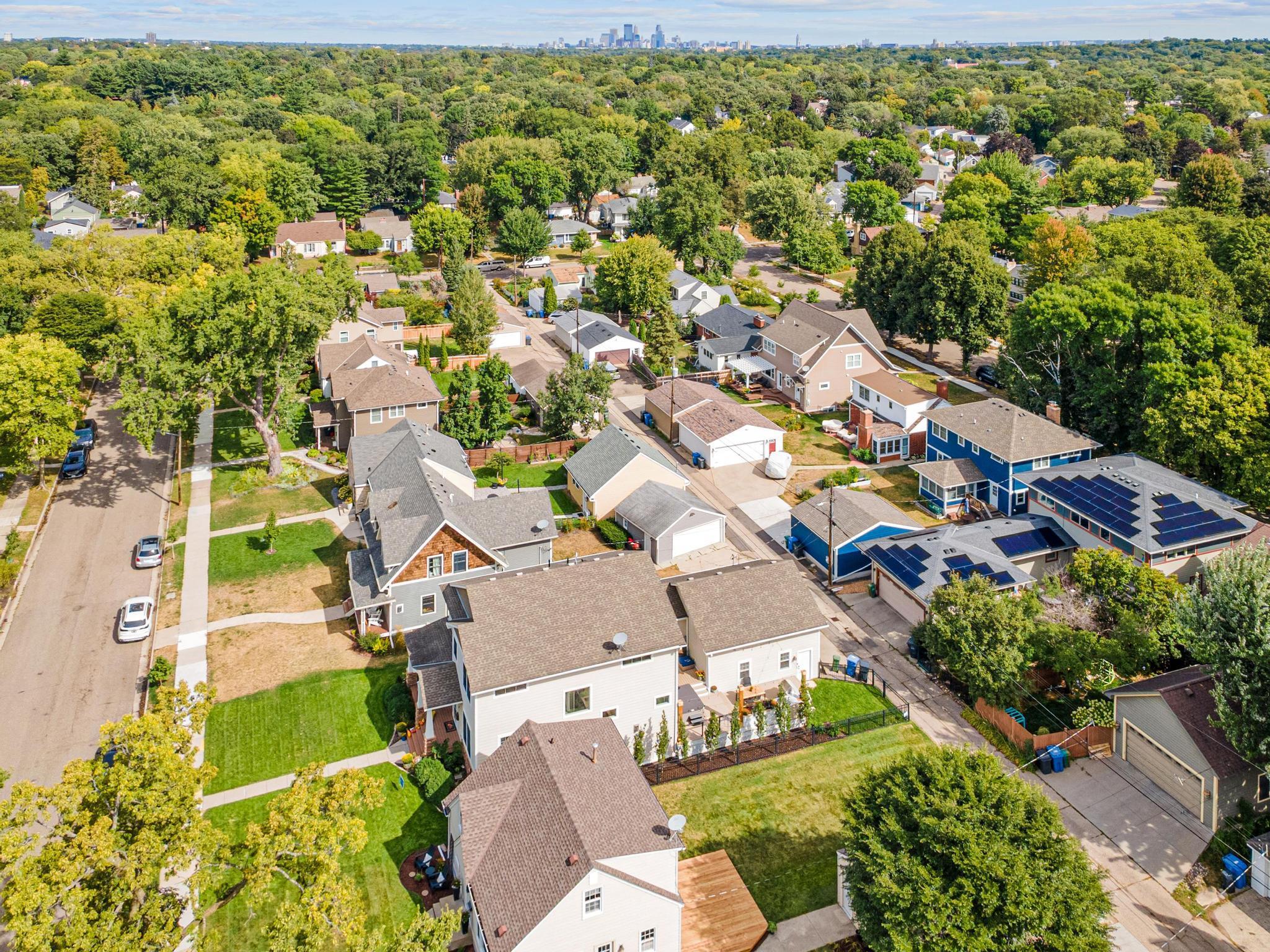 View of Residential at 5533 Thomas Avenue, Minneapolis MN 55410, Minneapolis (39 of 44) - Mike Wilen | Minnesota Team Real Estate