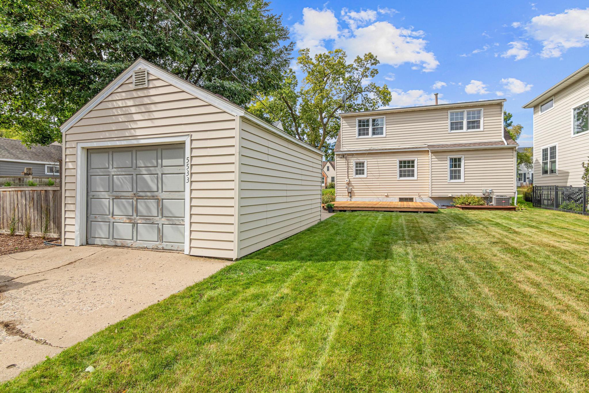 View of Residential at 5533 Thomas Avenue, Minneapolis MN 55410, Minneapolis (36 of 44) - Mike Wilen | Minnesota Team Real Estate