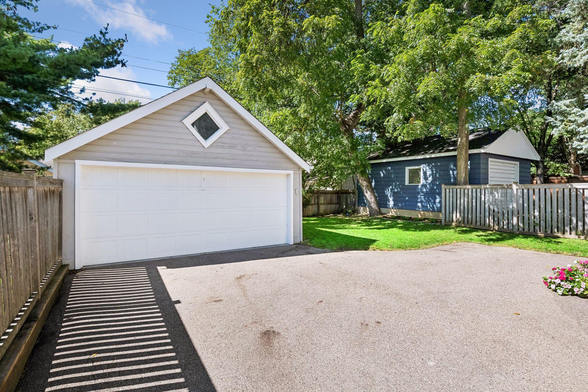 View of Residential at 4624 Xerxes Avenue, Minneapolis MN 55410, Minneapolis (40 of 46) - Mike Wilen | Minnesota Team Real Estate