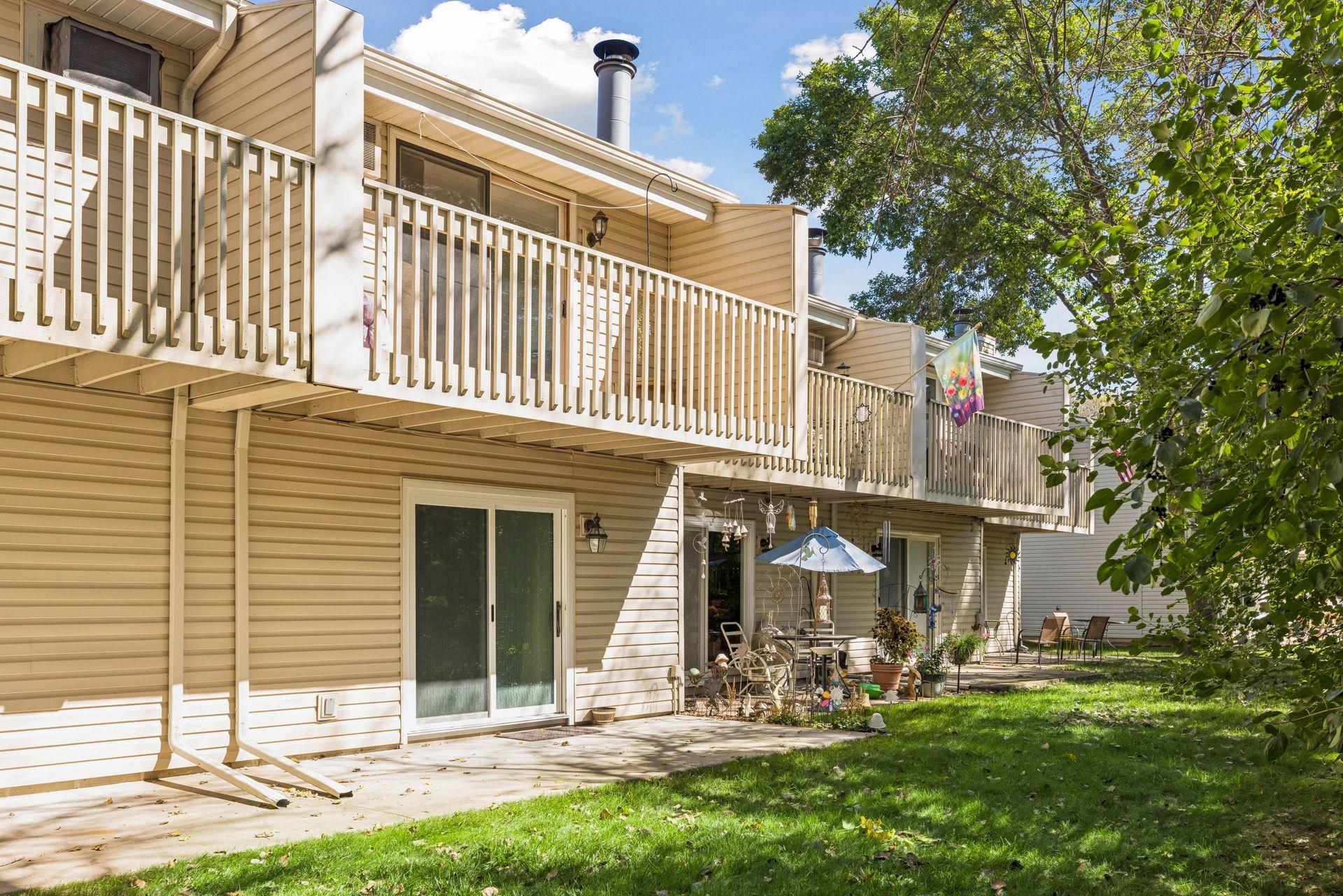View of Residential at 17587 Pond Circle, Eden Prairie MN 55346, Eden Prairie (16 of 26) - Mike Wilen | Minnesota Team Real Estate