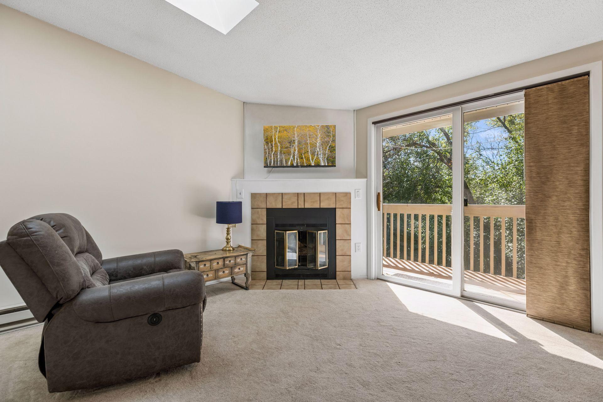 View of Residential at 17587 Pond Circle, Eden Prairie MN 55346, Eden Prairie (3 of 26) - Mike Wilen | Minnesota Team Real Estate