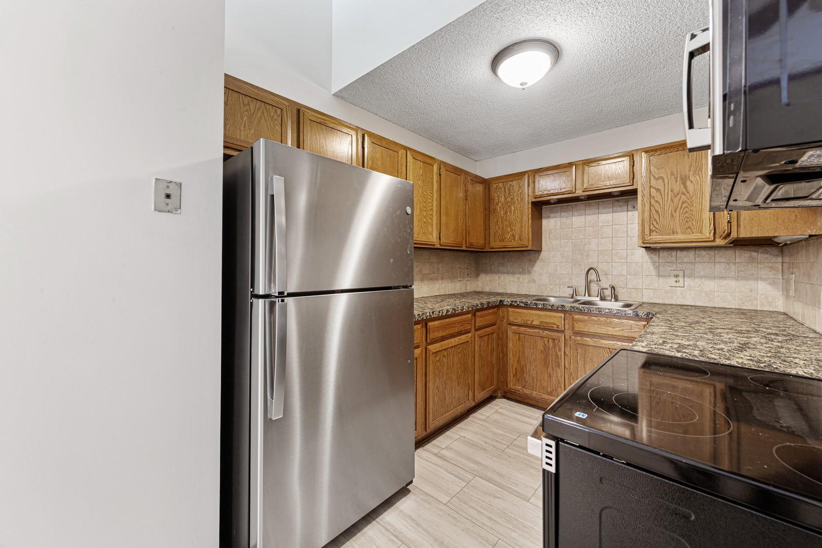 View of Residential at 3831 Heather Drive, Eagan MN 55122, Eagan (16 of 22) - Mike Wilen | Minnesota Team Real Estate