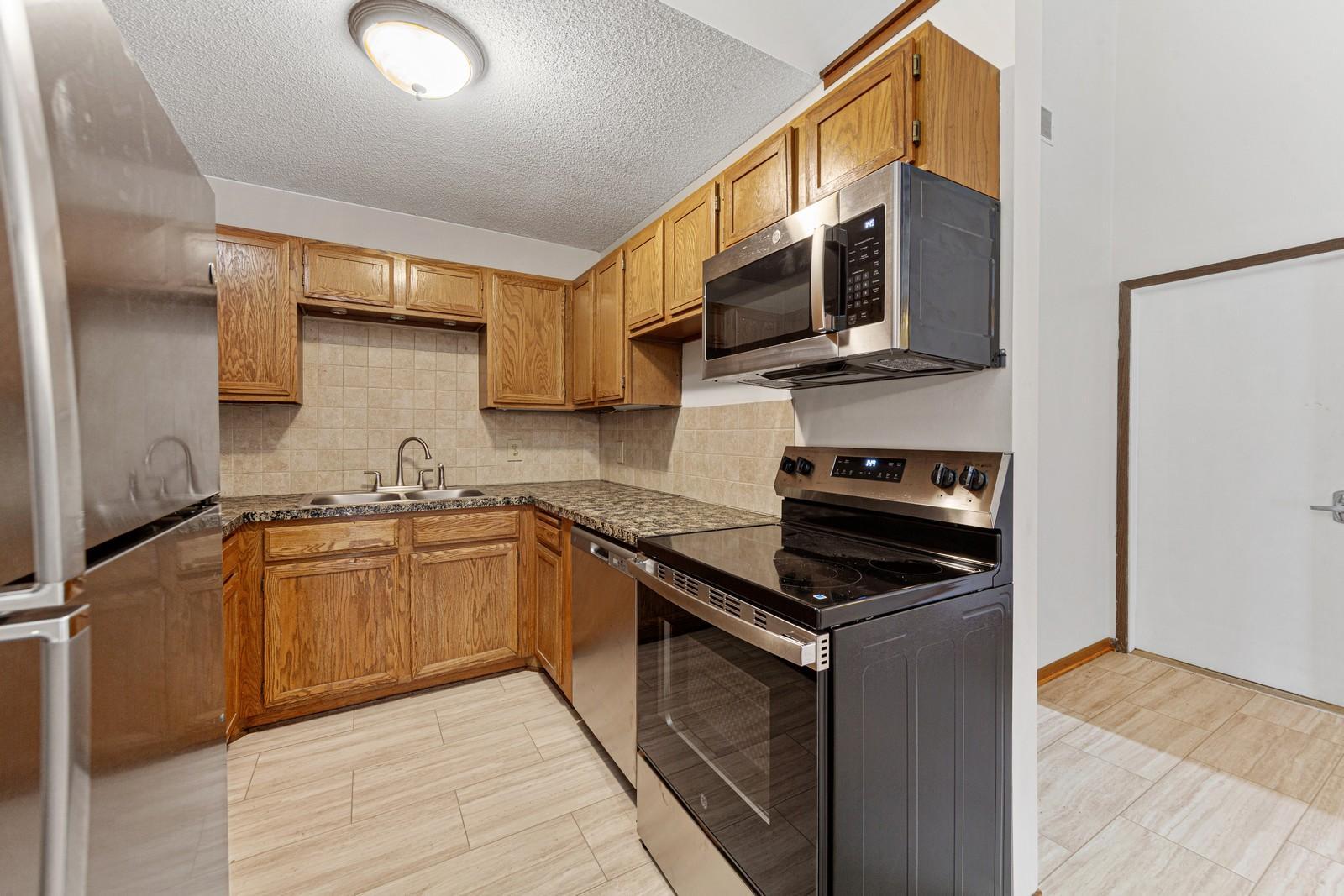 View of Residential at 3831 Heather Drive, Eagan MN 55122, Eagan (15 of 22) - Mike Wilen | Minnesota Team Real Estate