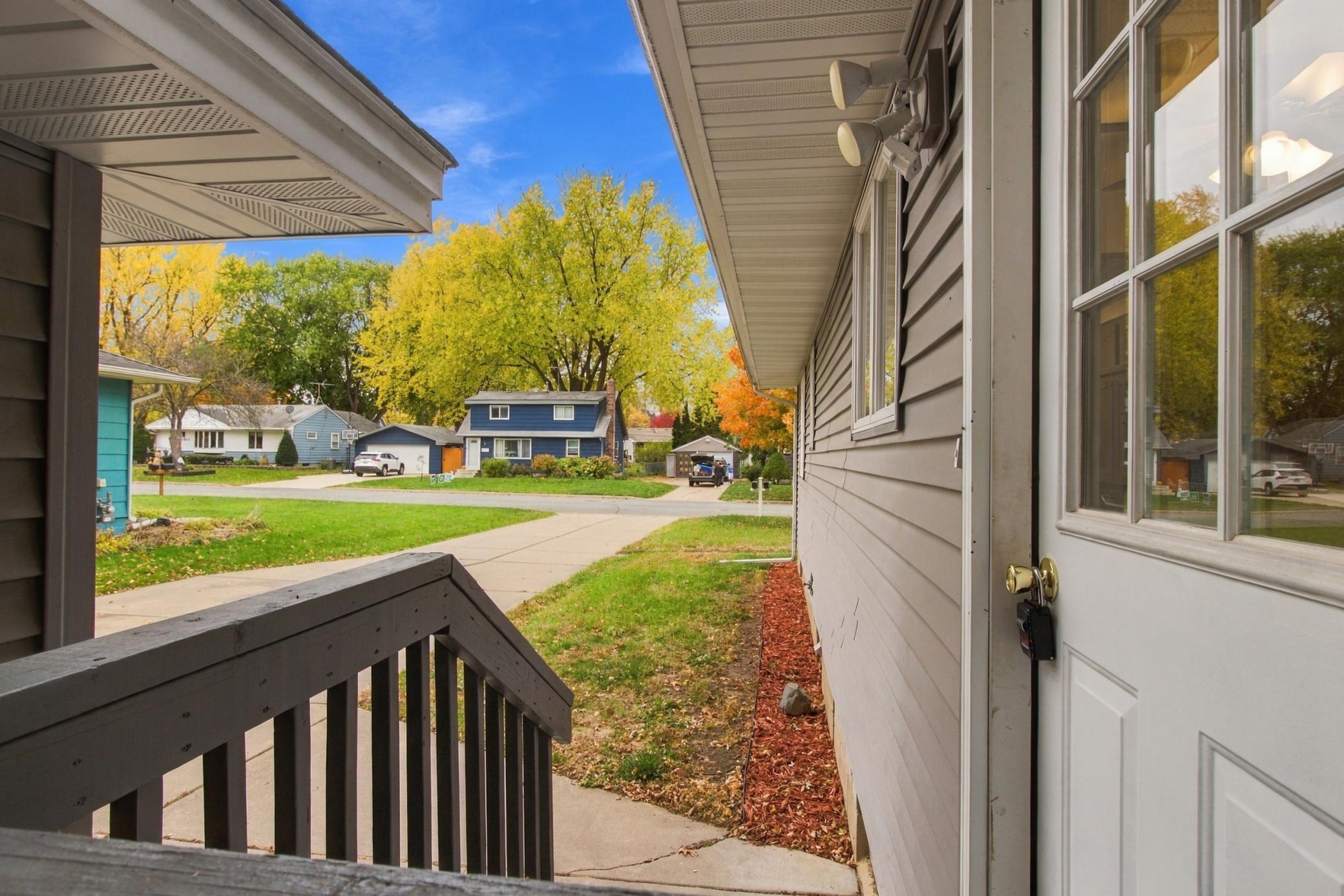 View of Residential at 4242 Limestone Drive, Eagan MN 55122, Eagan (23 of 68) - Mike Wilen | Minnesota Team Real Estate