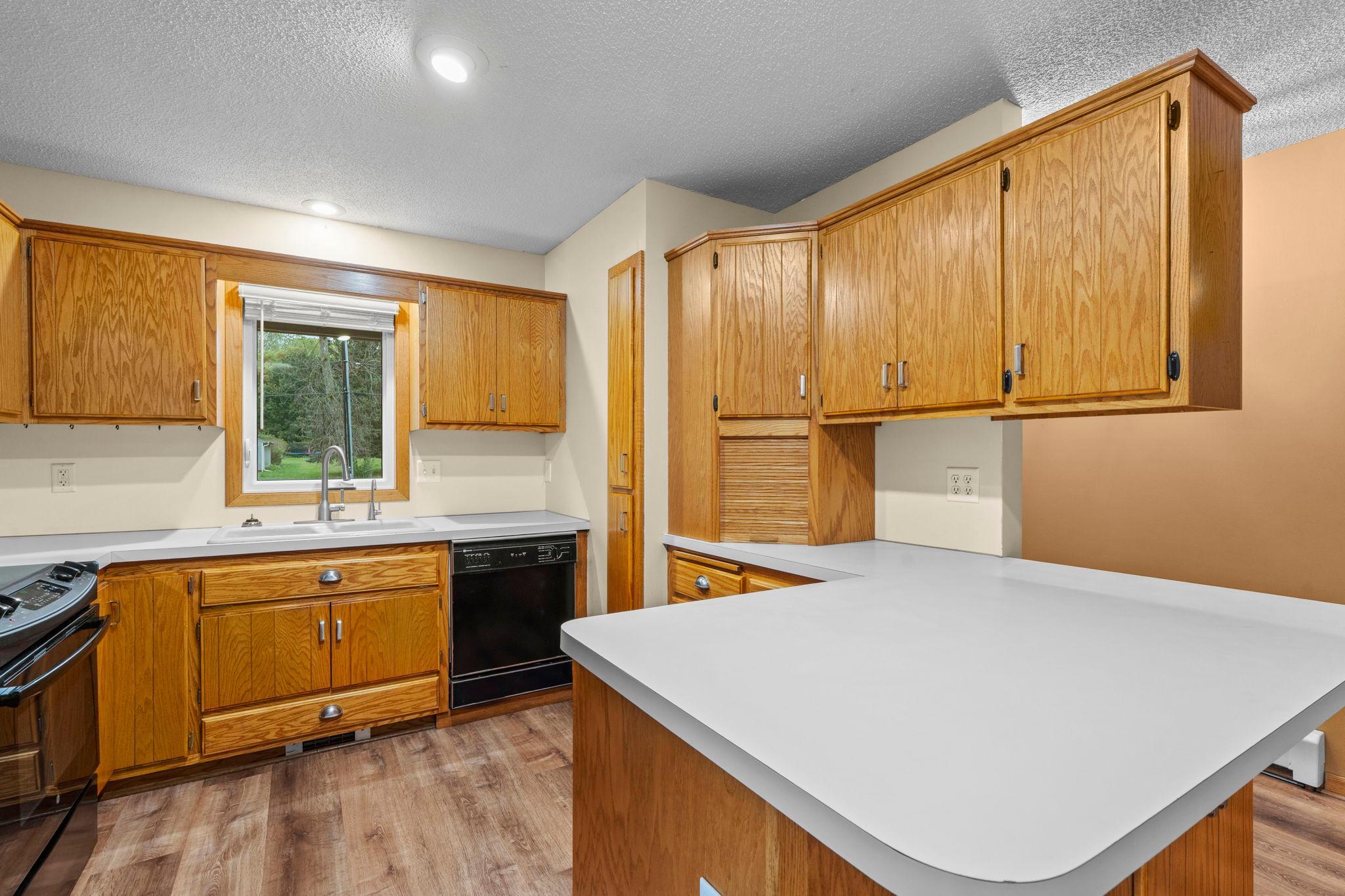 View of Residential at 8008 Mount Curve Boulevard, Brooklyn Park MN 55445, Brooklyn Park (10 of 63) - Mike Wilen | Minnesota Team Real Estate