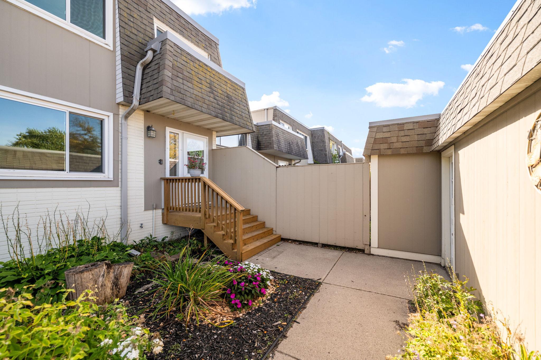 View of Residential at 10461 Dupont Road, Bloomington MN 55431, Bloomington (32 of 42) - Mike Wilen | Minnesota Team Real Estate
