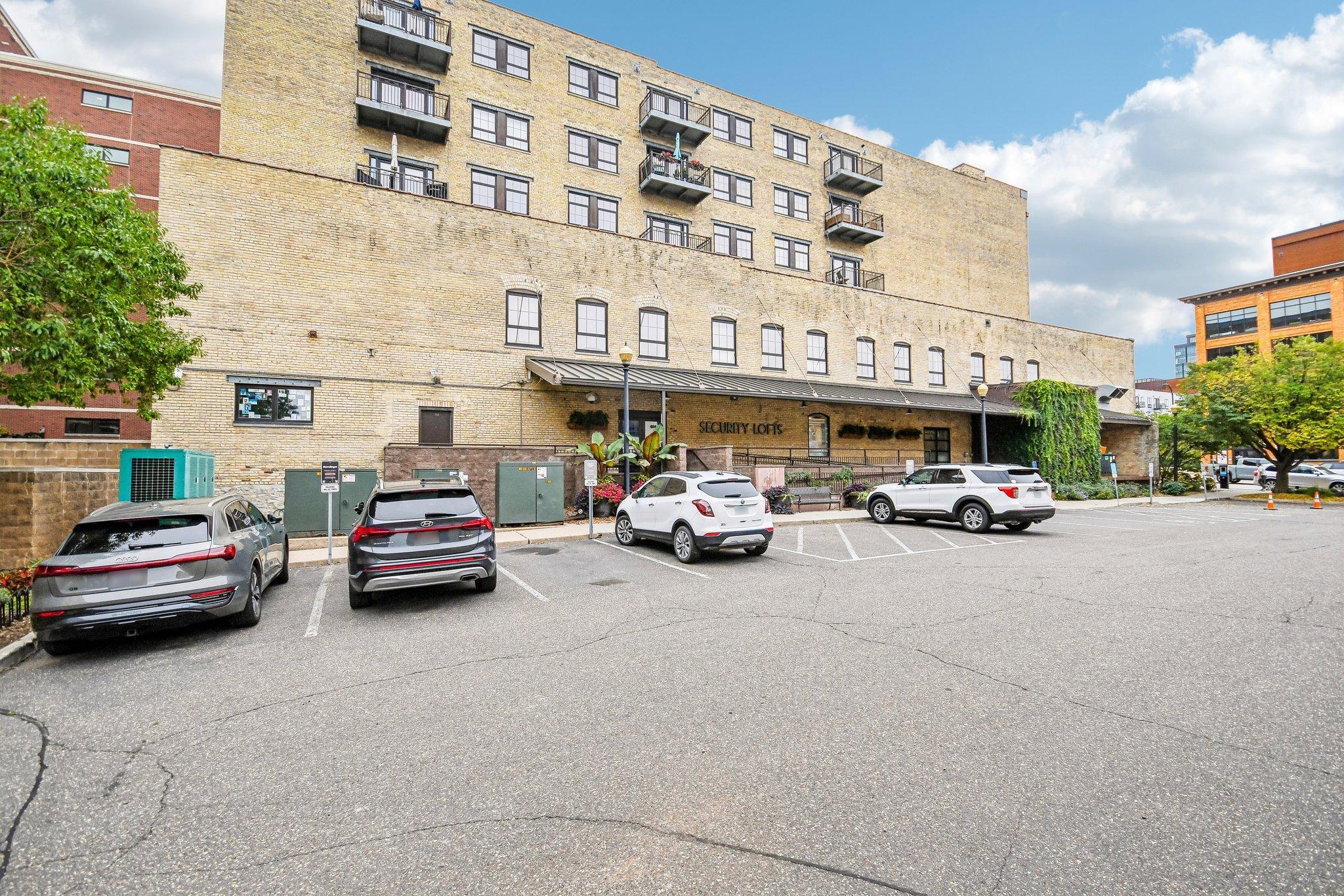 View of Residential at 404 Washington Avenue #202, Minneapolis MN 55401, Minneapolis (32 of 48) - Mike Wilen | Minnesota Team Real Estate