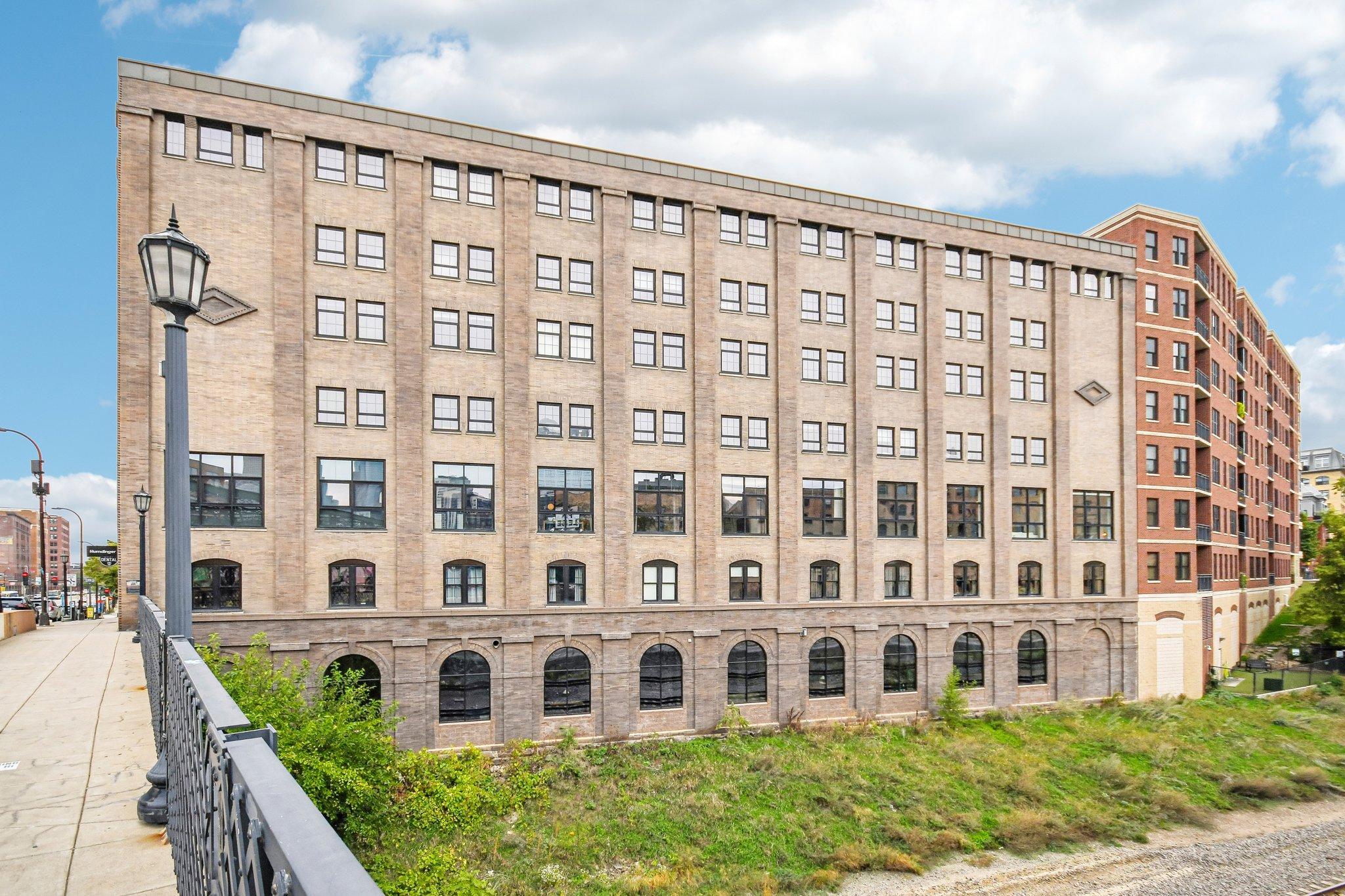 View of Residential at 404 Washington Avenue #202, Minneapolis MN 55401, Minneapolis (40 of 48) - Mike Wilen | Minnesota Team Real Estate