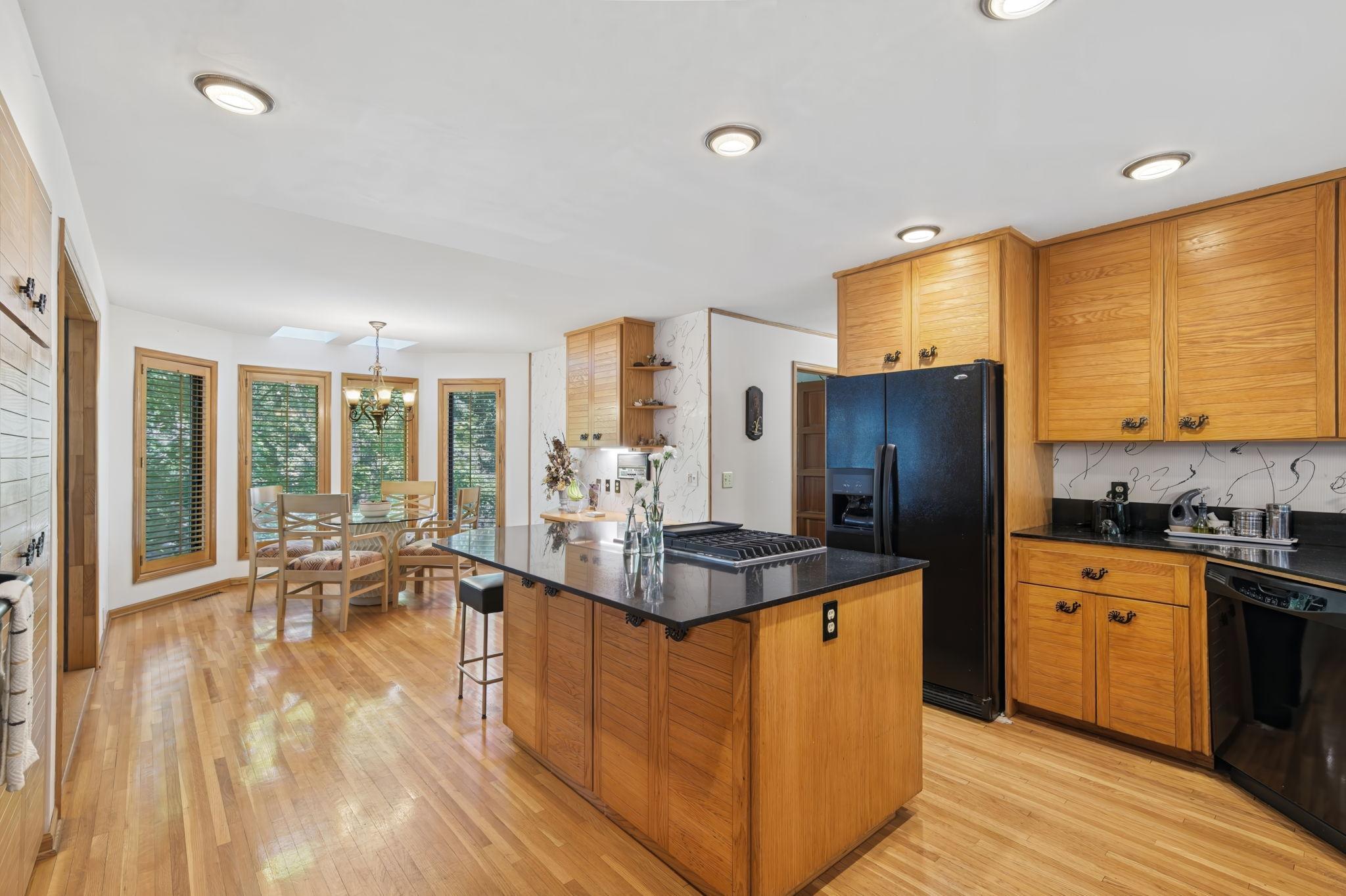 View of Residential at 4166 Heatherton Place, Minnetonka MN 55345, Minnetonka (20 of 96) - Mike Wilen | Minnesota Team Real Estate